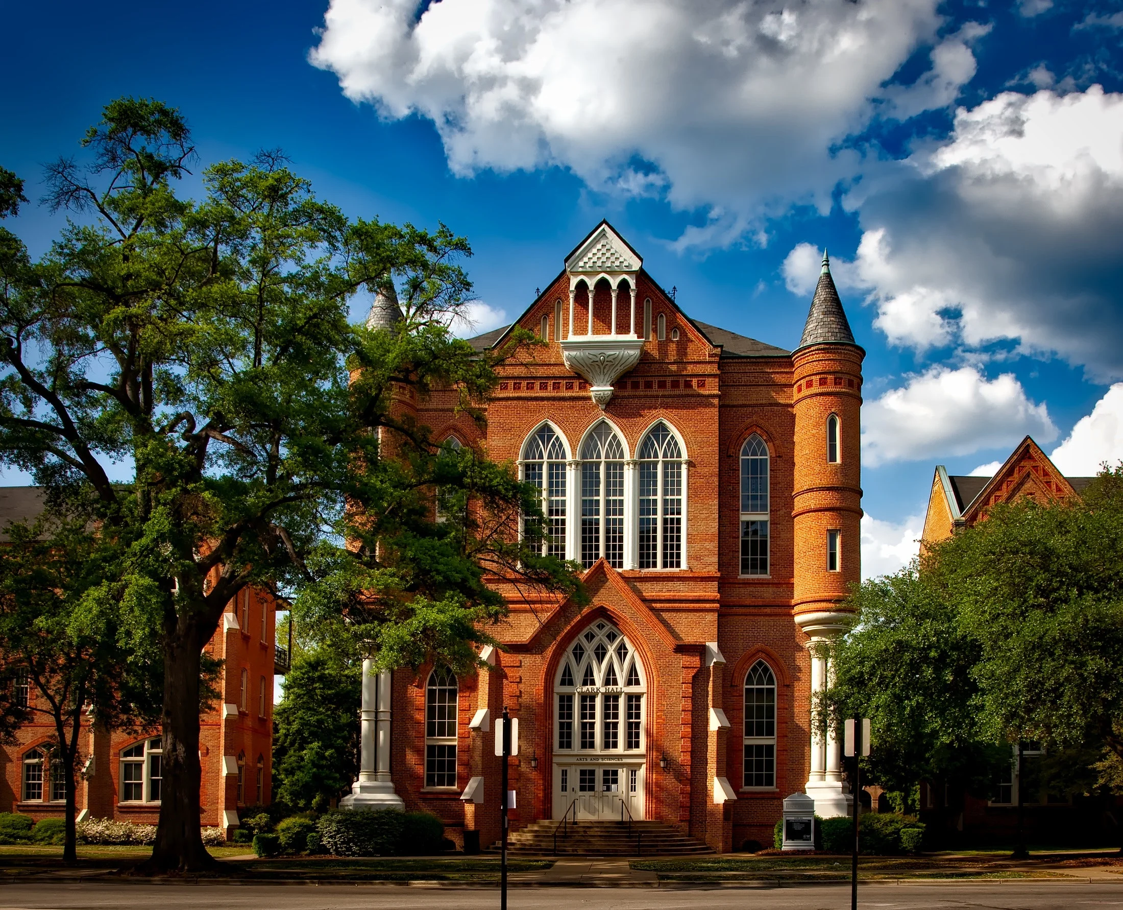 architecture-building-campus-207684.jpg
