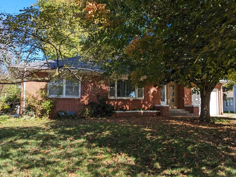 Exira — Wayne Hansen Real Estate