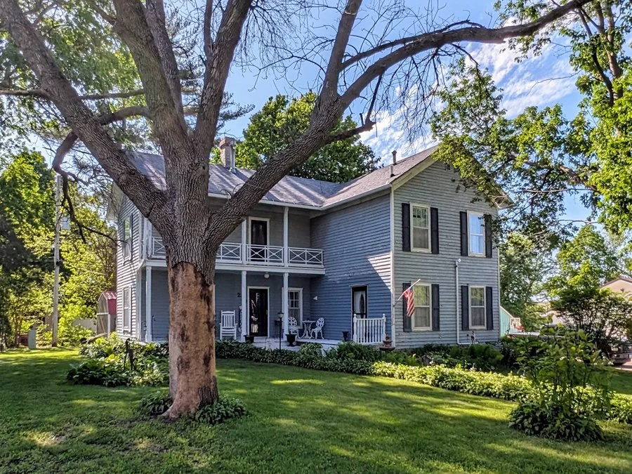 Exira — Wayne Hansen Real Estate