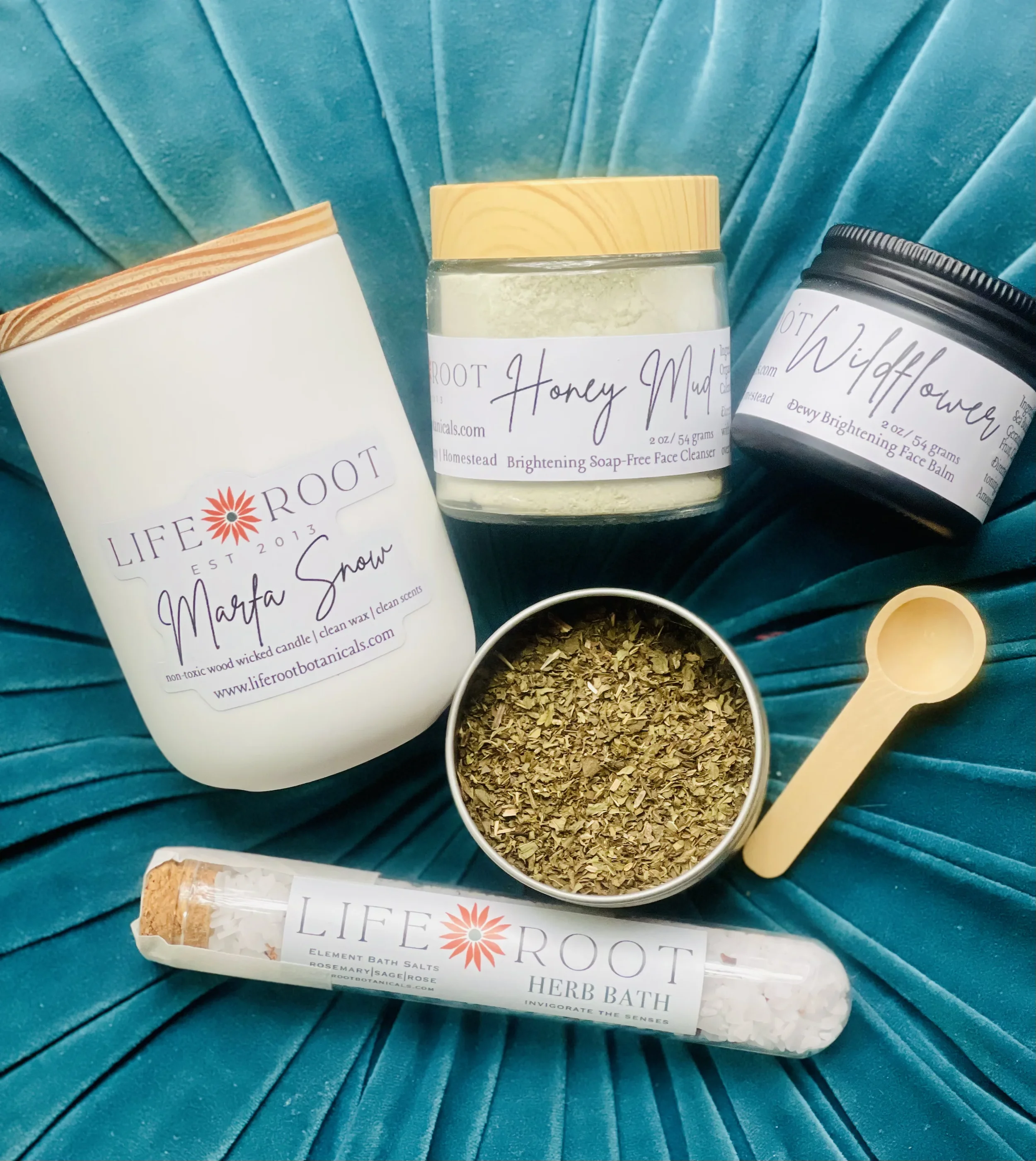 SINGLE Winter Beauty Box