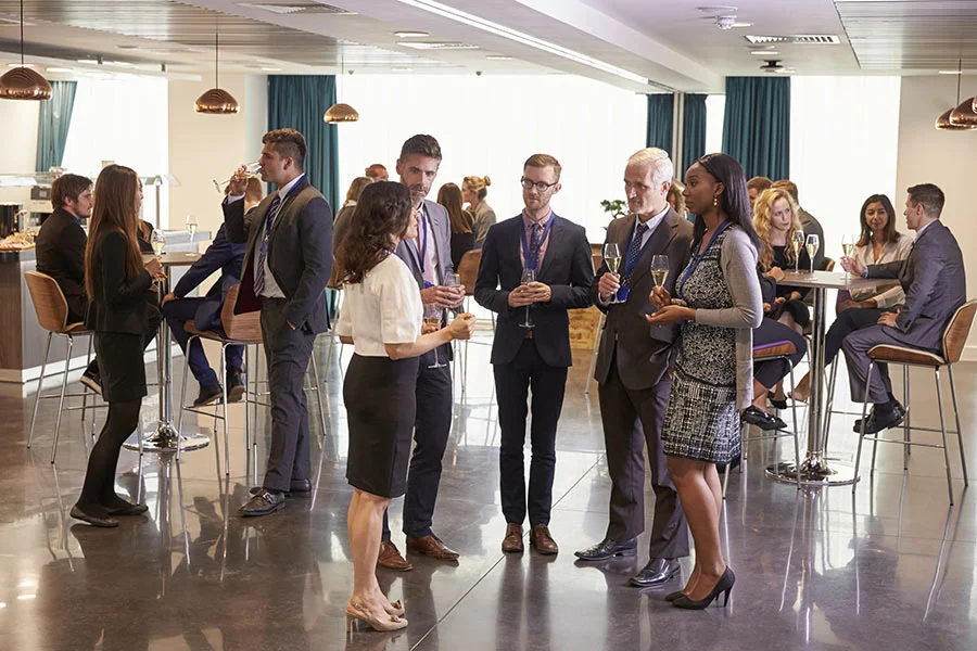 delegates-networking-at-conference-drinks-PWTVTW9.jpg