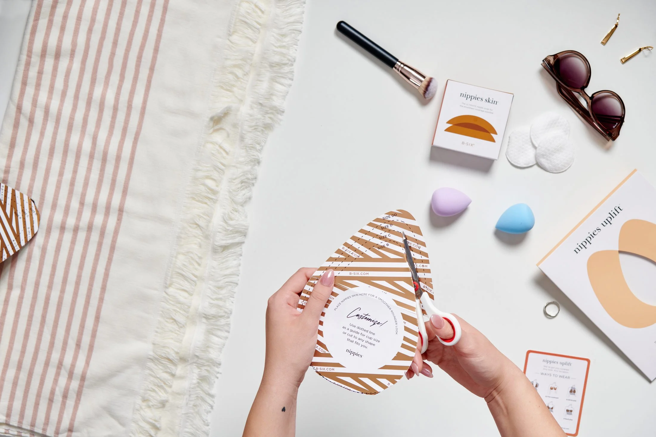 B-Six Nippies Amazon Listing Photo Photography