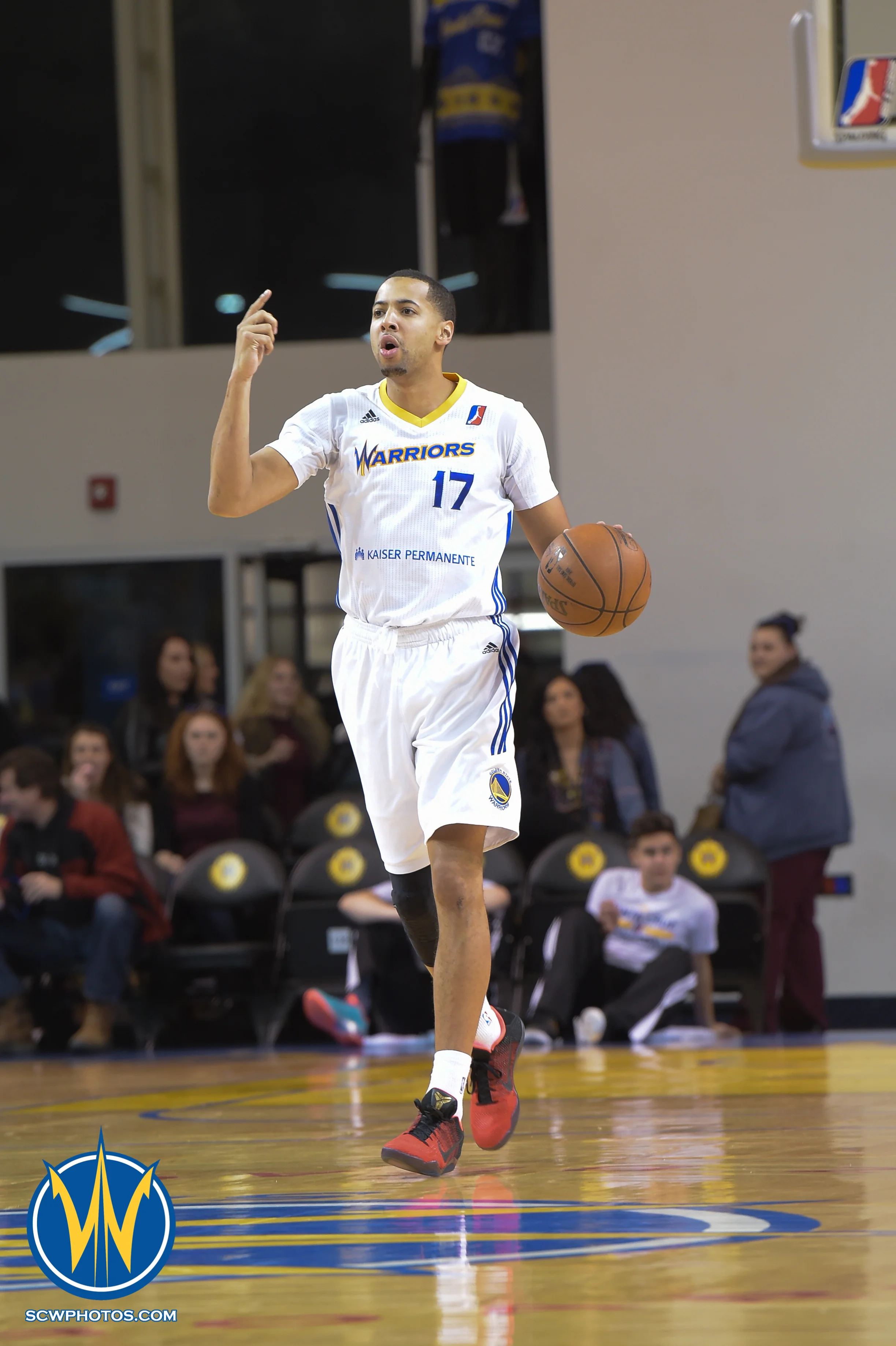 Verdell Jones III #17 calling out the next play at the Santa Cruz Warrior game on 1/23/16 at Kaiser Permanente Arena in Santa Cruz California. (Phil Pasag/SC Warriors 2015)