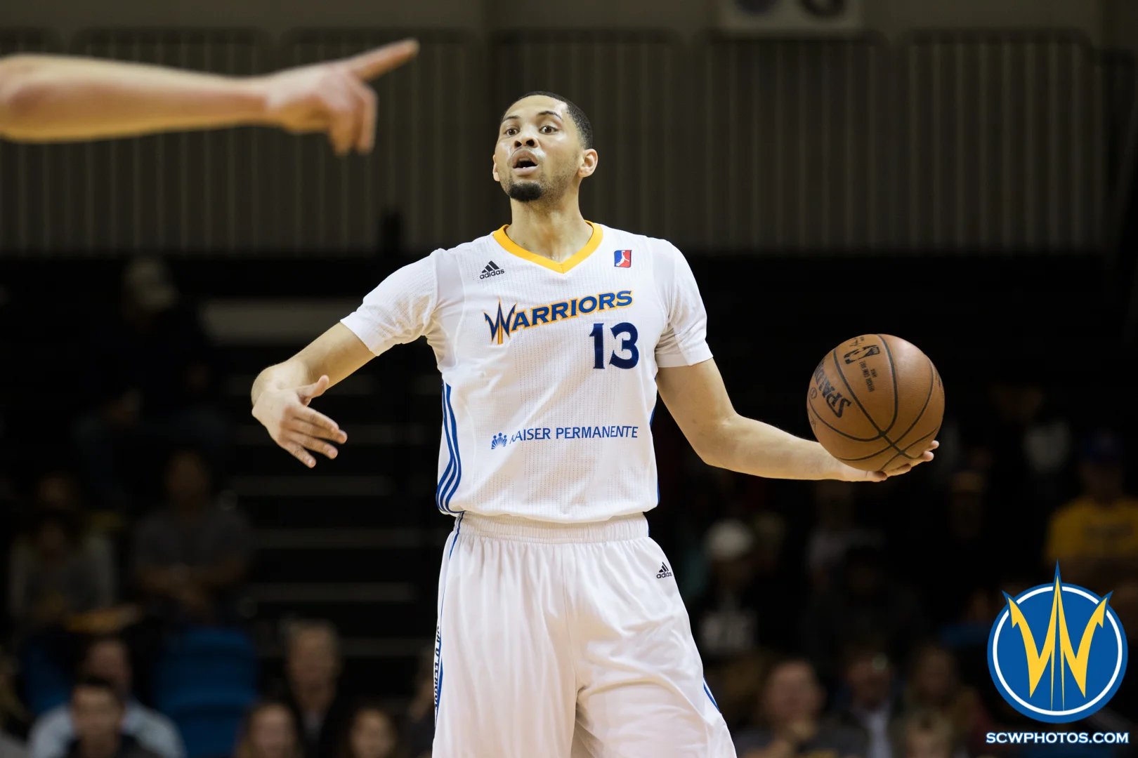 Darrington Hobson runs the point for the Santa Cruz Warriors at Kaiser Permanente Arena on January 20, 2016 (Photo: Ariel Nava Photography)