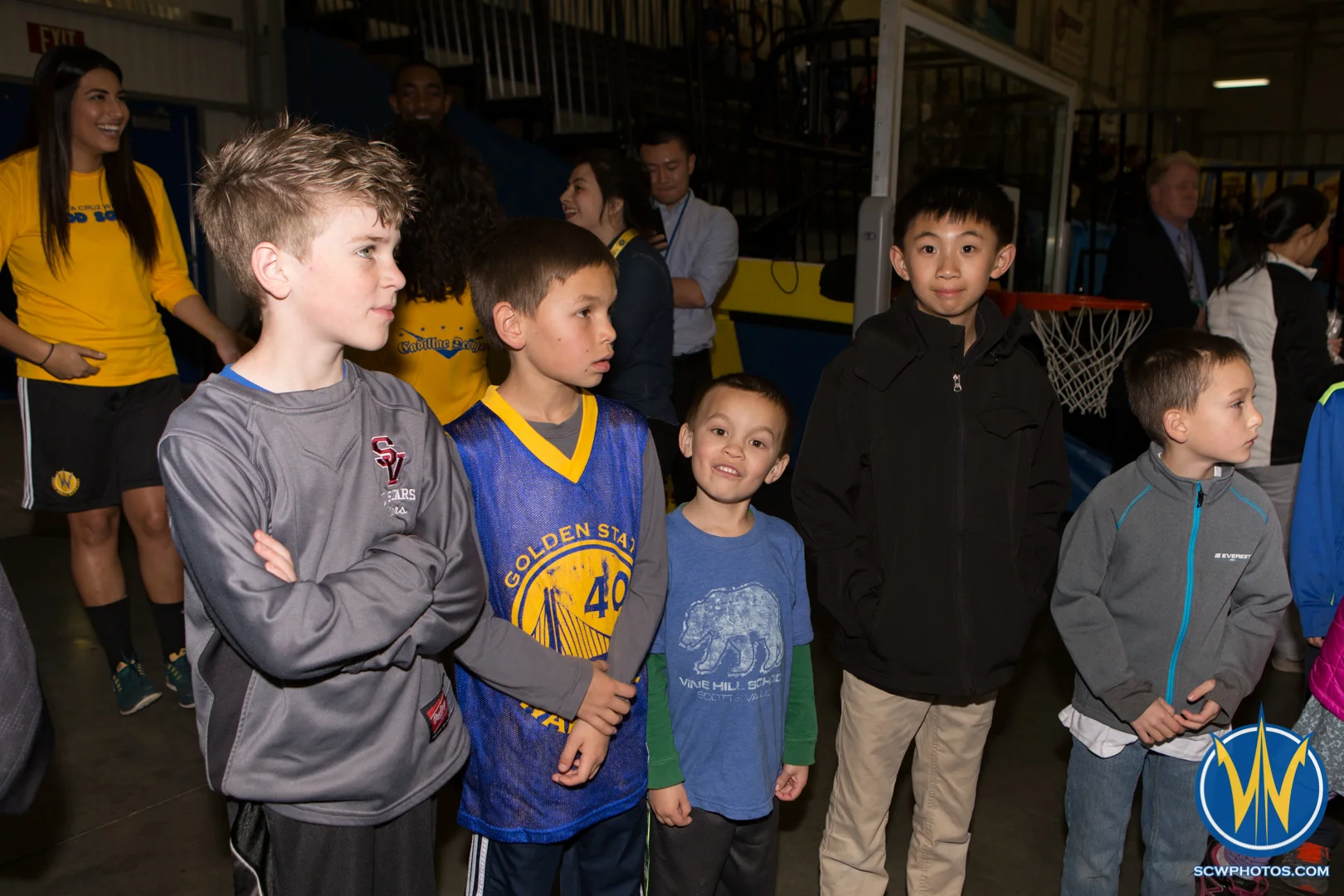 More fans wait for the Santa Cruz Warriors to take the court at Kaiser Permanente Arena on February 19, 2016 (Photo: Ariel Nava Photography)
