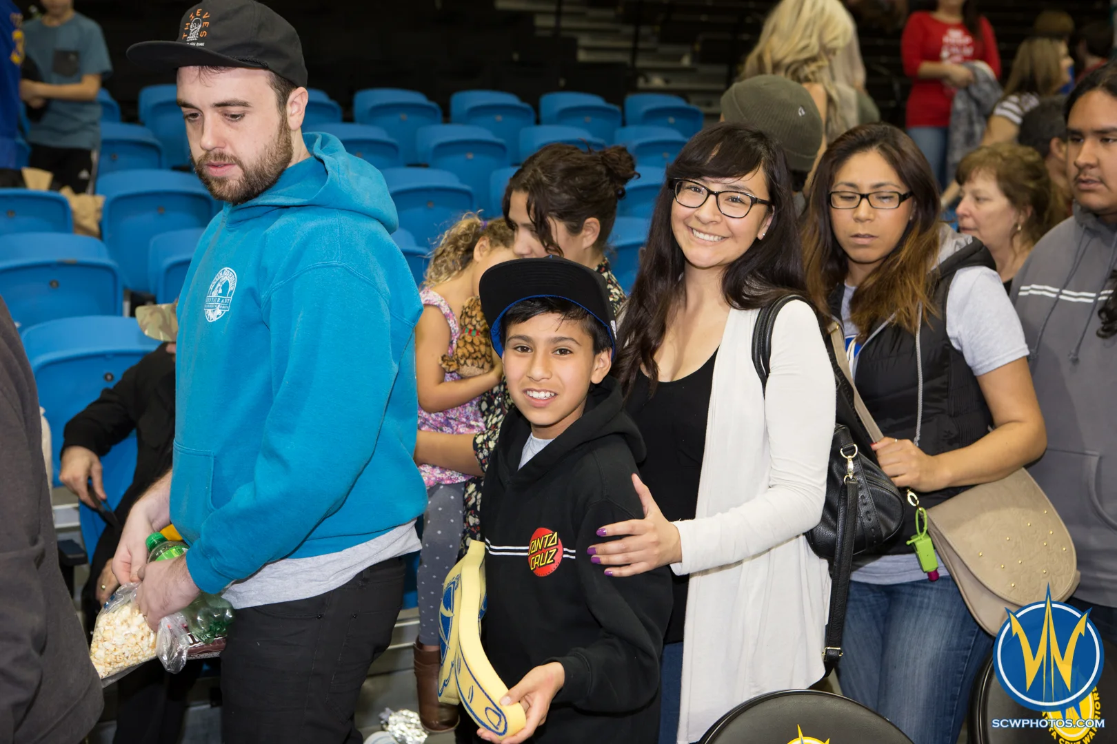 Smiles from a young Warriors fan despite the loss at Kaiser Permanente Arena on February 19, 2016 (Photo: Ariel Nava Photography)
