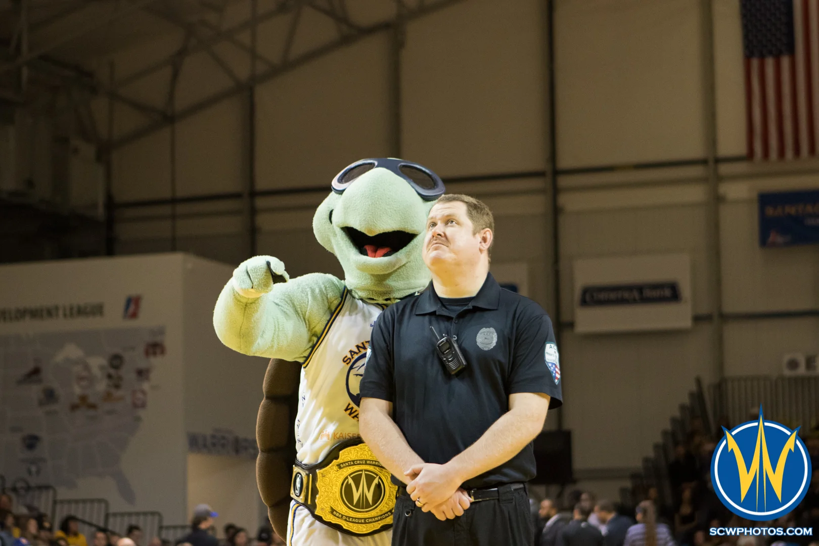 Mav'Riks having some fun with a security guard at Kaiser Permanente Arena on February 26, 2016 (Photo: Ariel Nava Photography)