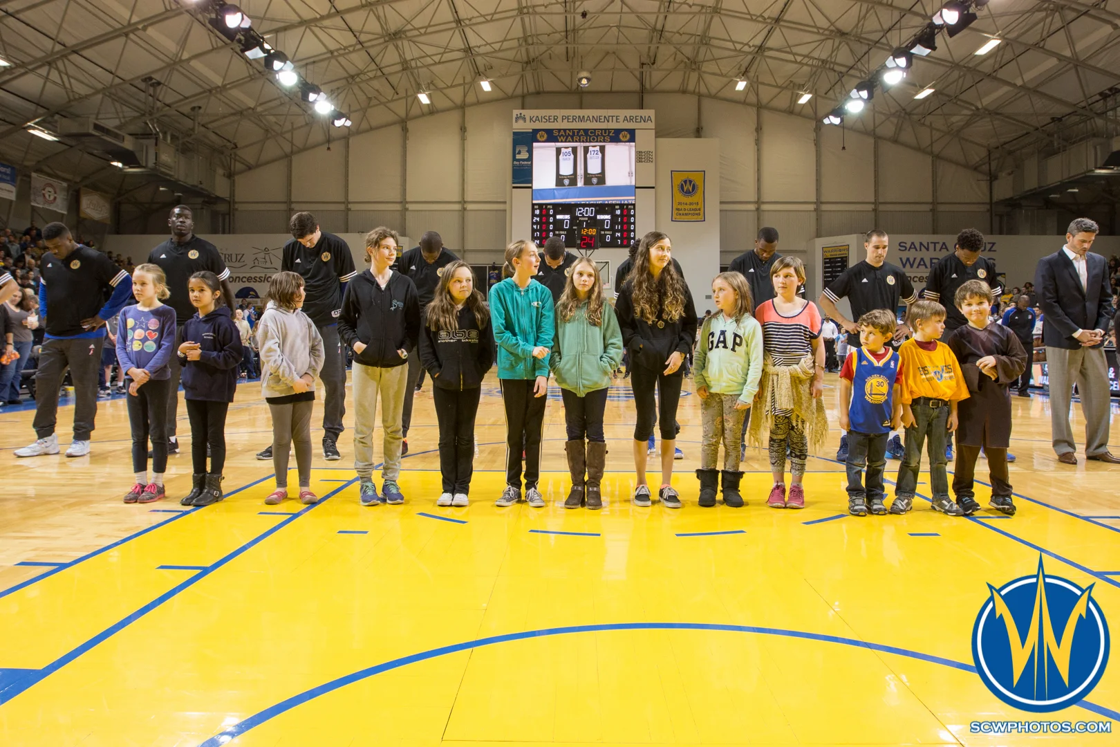 National Anthem Buddies from Bonny Doon Elementary stand with the Santa Cruz Warriors for the National Anthem at Kaiser Permanente Arena on February 26, 2016 (Photo: Ariel Nava Photography)