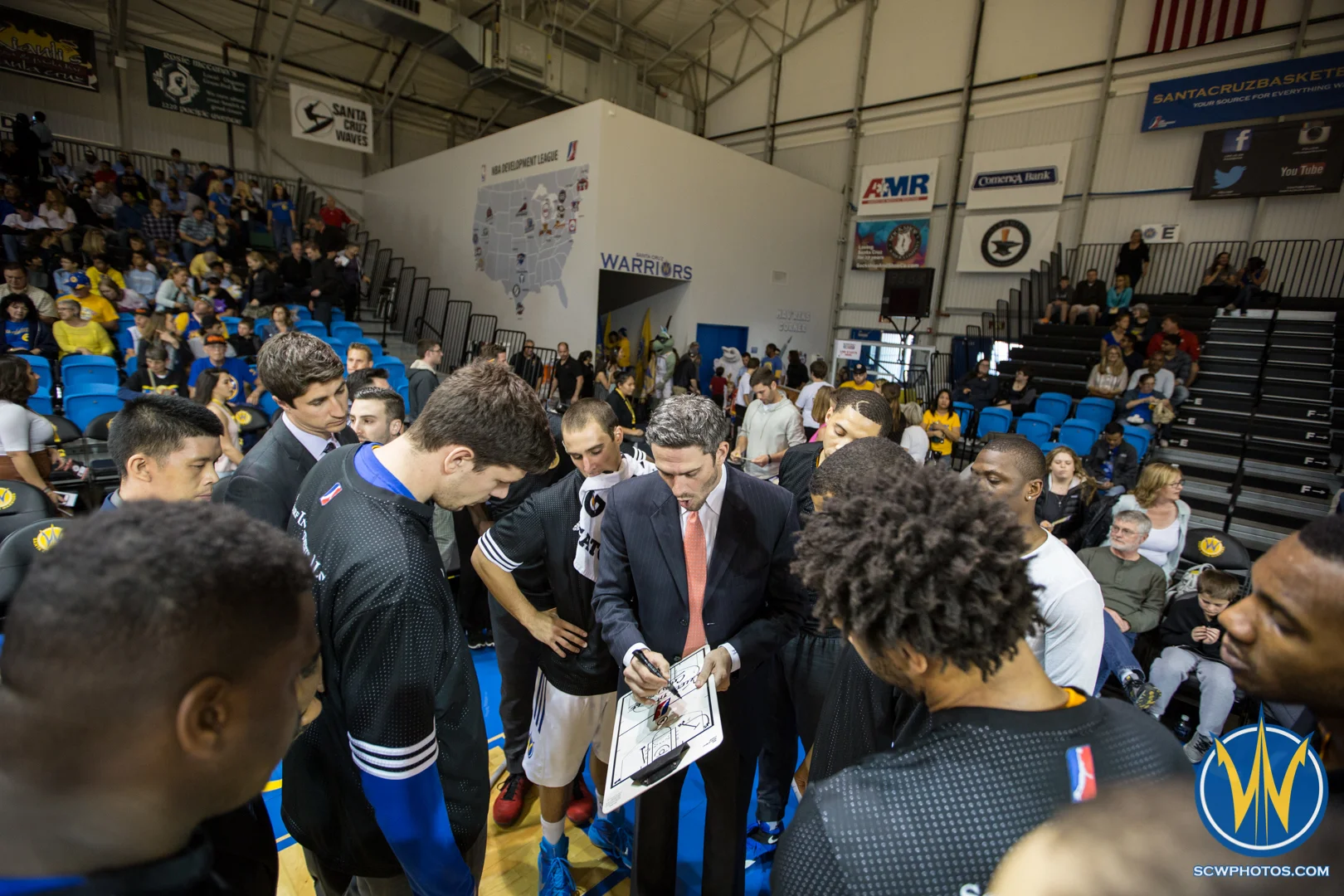 Coach Hill gives pregame instructions to the players at Kaiser Permanente Arena on March 27, 2016 (Photo: Ariel Nava Photography)