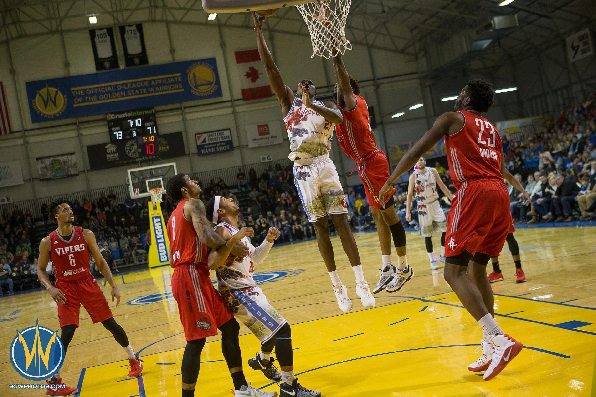 Santa Cruz Warriors game on 1/28/17 at Kaiser Permanente Arena in Santa Cruz, California. (Photo: Andrew Wheeler /SC Warriors 2017