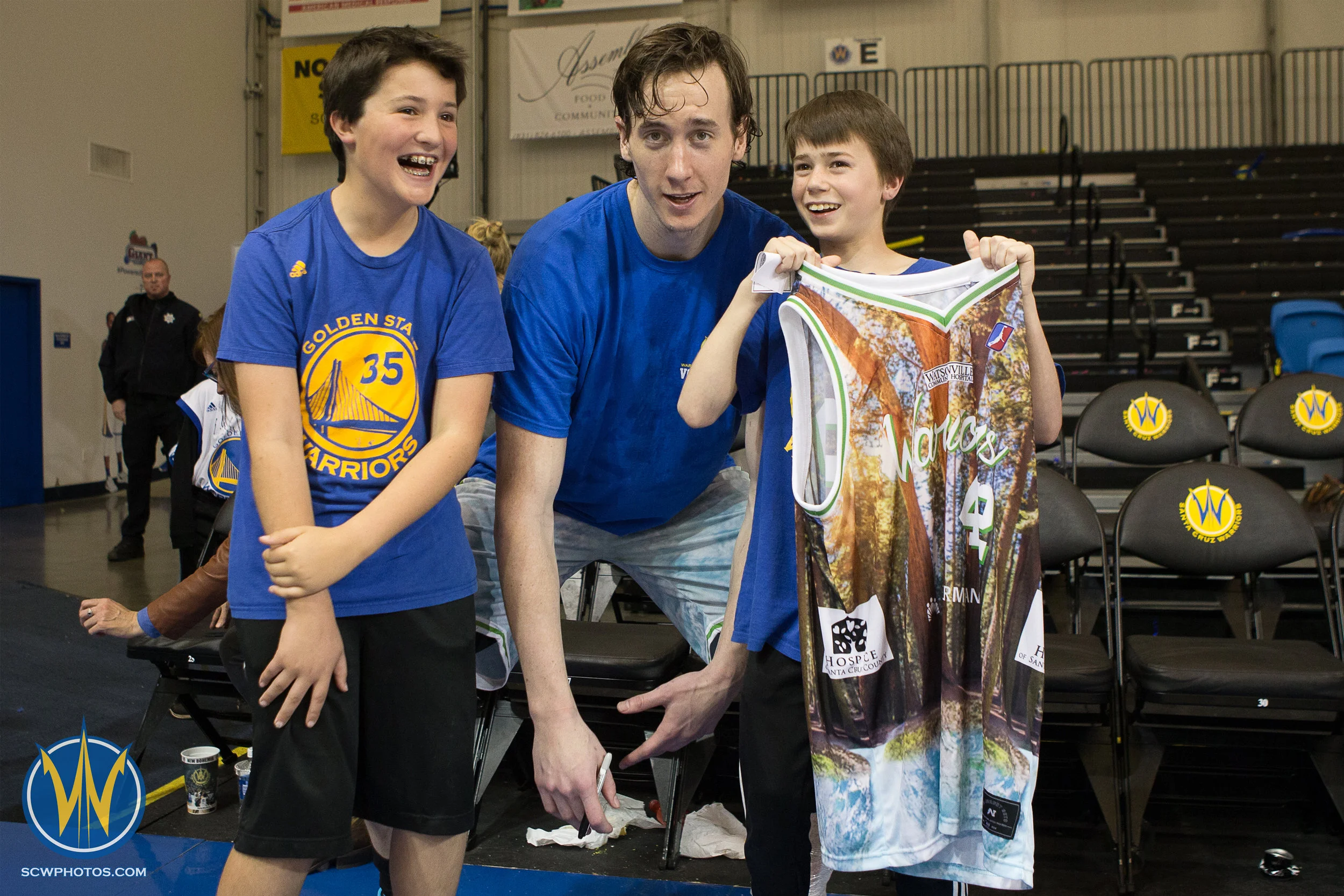 Santa Cruz Warriors game on 2/11/17 at Kaiser Permanente Arena in Santa Cruz, California. (Photo: Andrew Wheeler /SC Warriors 2017)