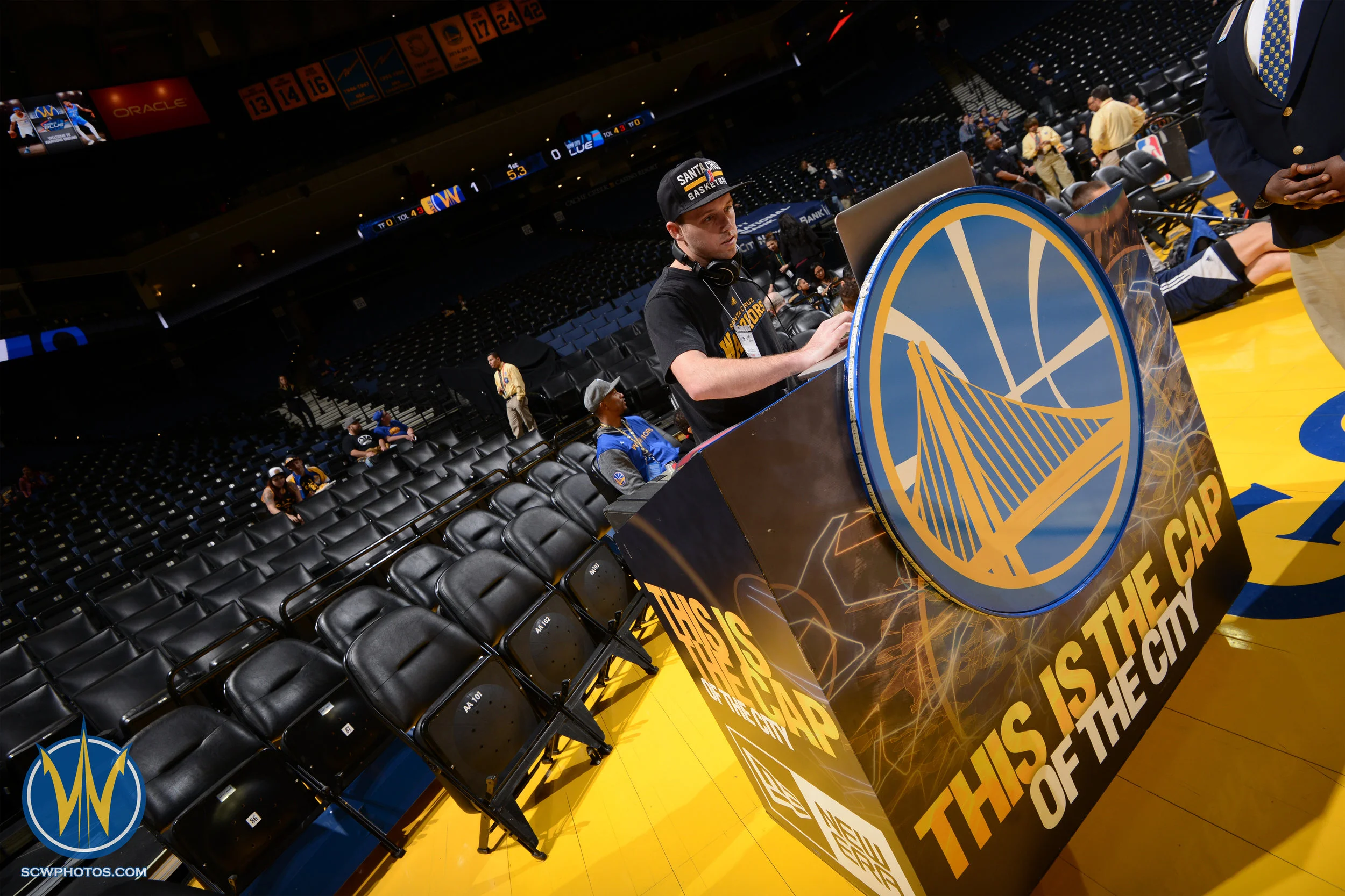 Santa Cruz Warriors game on 2/12/17 at Oracle Arena in Oakland, California. (Photo: Noah Graham /SC Warriors 2017)