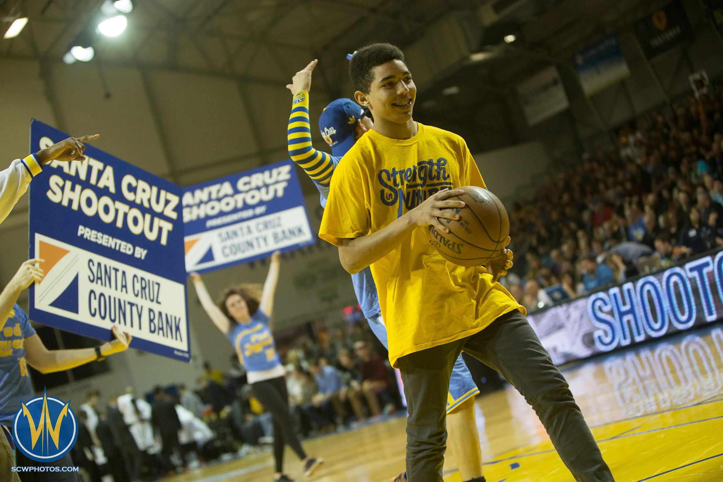 Santa Cruz Warriors game on 2/25/17 at Kaiser Permanente Arena in Santa Cruz, California. (Photo: Andrew Wheeler /SC Warriors 2017)
