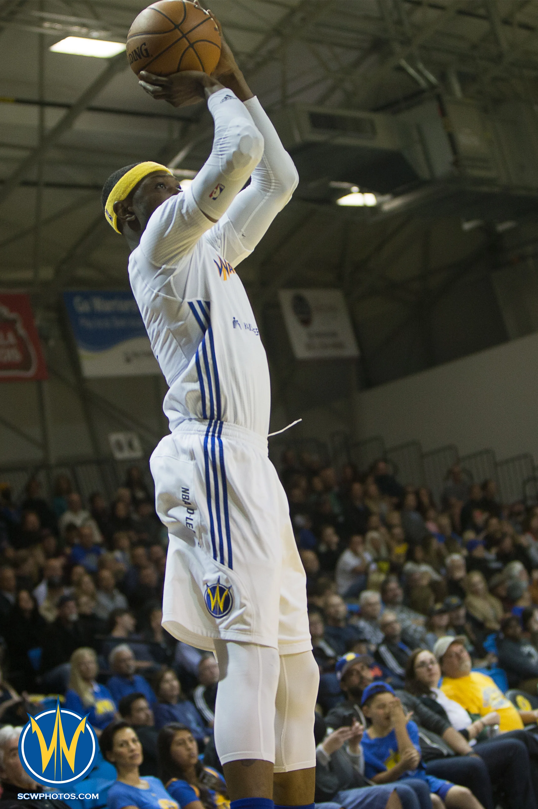 Santa Cruz Warriors game on 2/22/17 at Kaiser Permanente Arena in Santa Cruz, California. (Photo: Andrew Wheeler /SC Warriors 2017)
