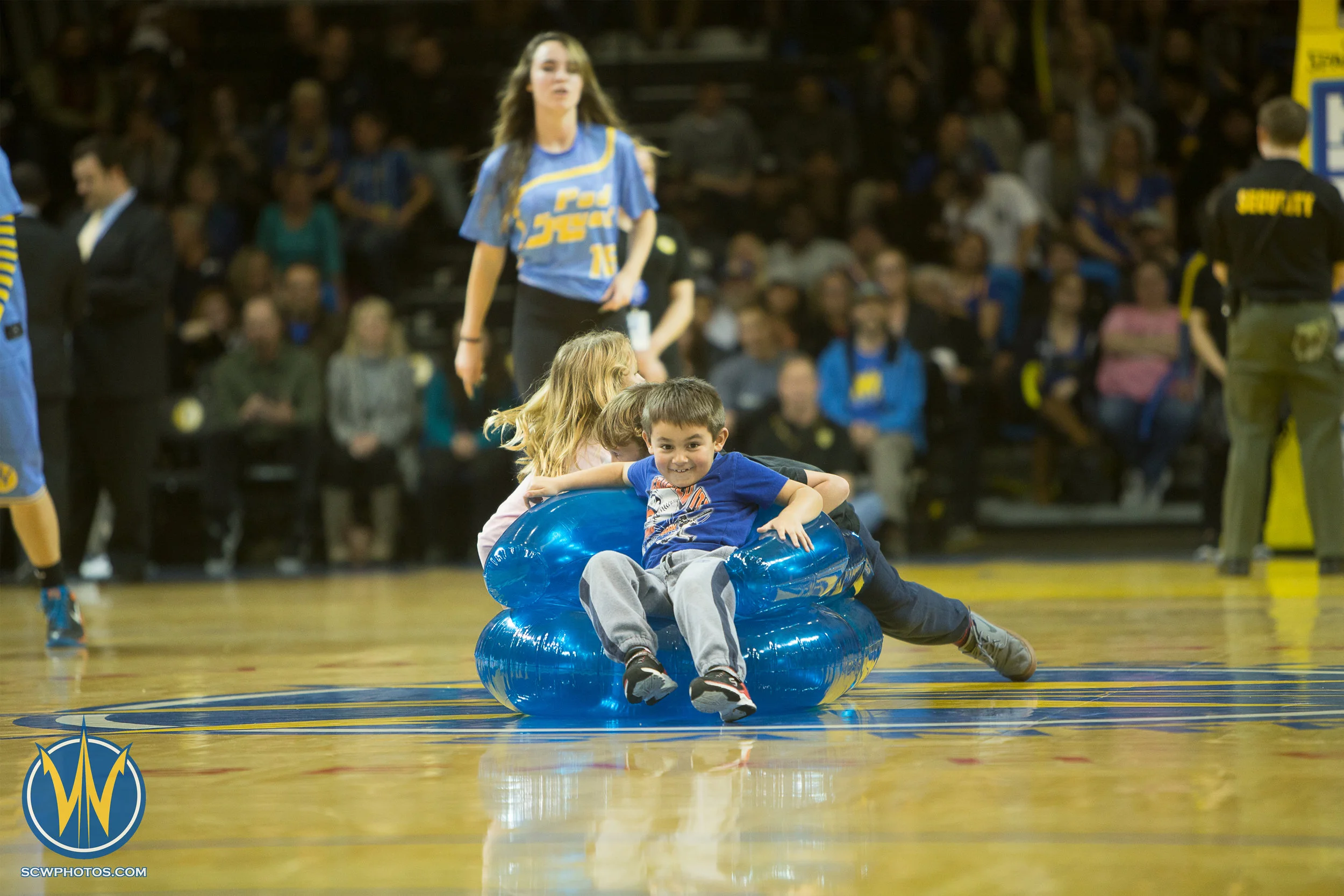 Santa Cruz Warriors game on 2/22/17 at Kaiser Permanente Arena in Santa Cruz, California. (Photo: Andrew Wheeler /SC Warriors 2017)