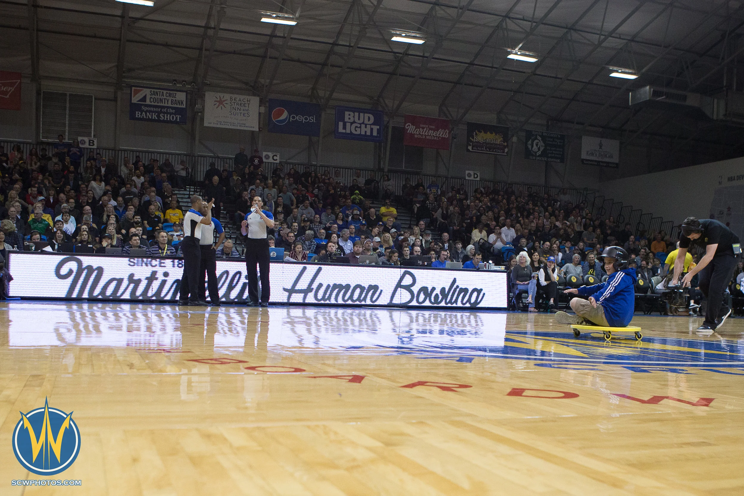 Santa Cruz Warriors game on 2/22/17 at Kaiser Permanente Arena in Santa Cruz, California. (Photo: Andrew Wheeler /SC Warriors 2017)