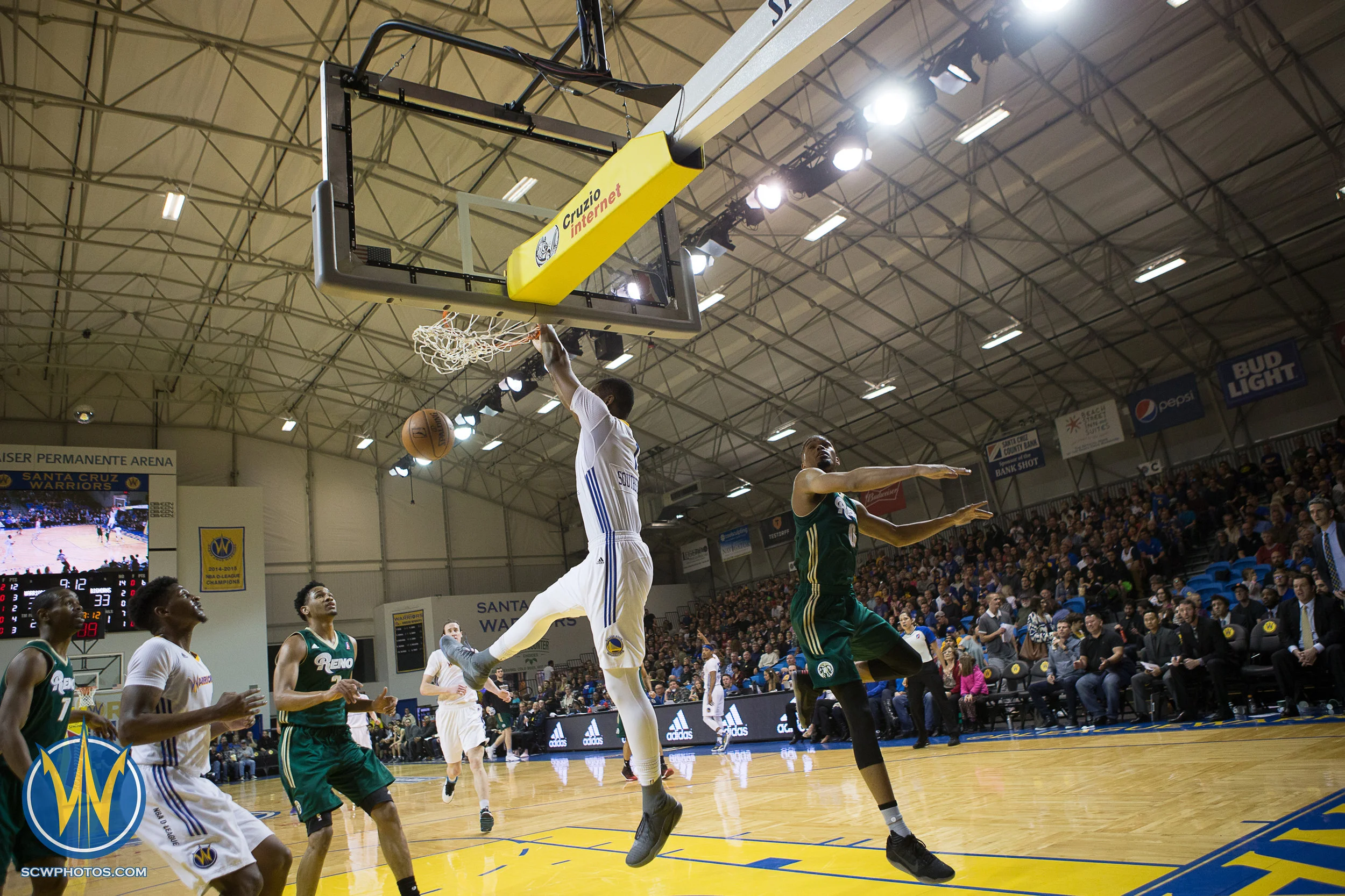 Santa Cruz Warriors game on 3/4/17 at Kaiser Permanente Arena in Santa Cruz, California. (Photo: Andrew Wheeler /SC Warriors 2017)