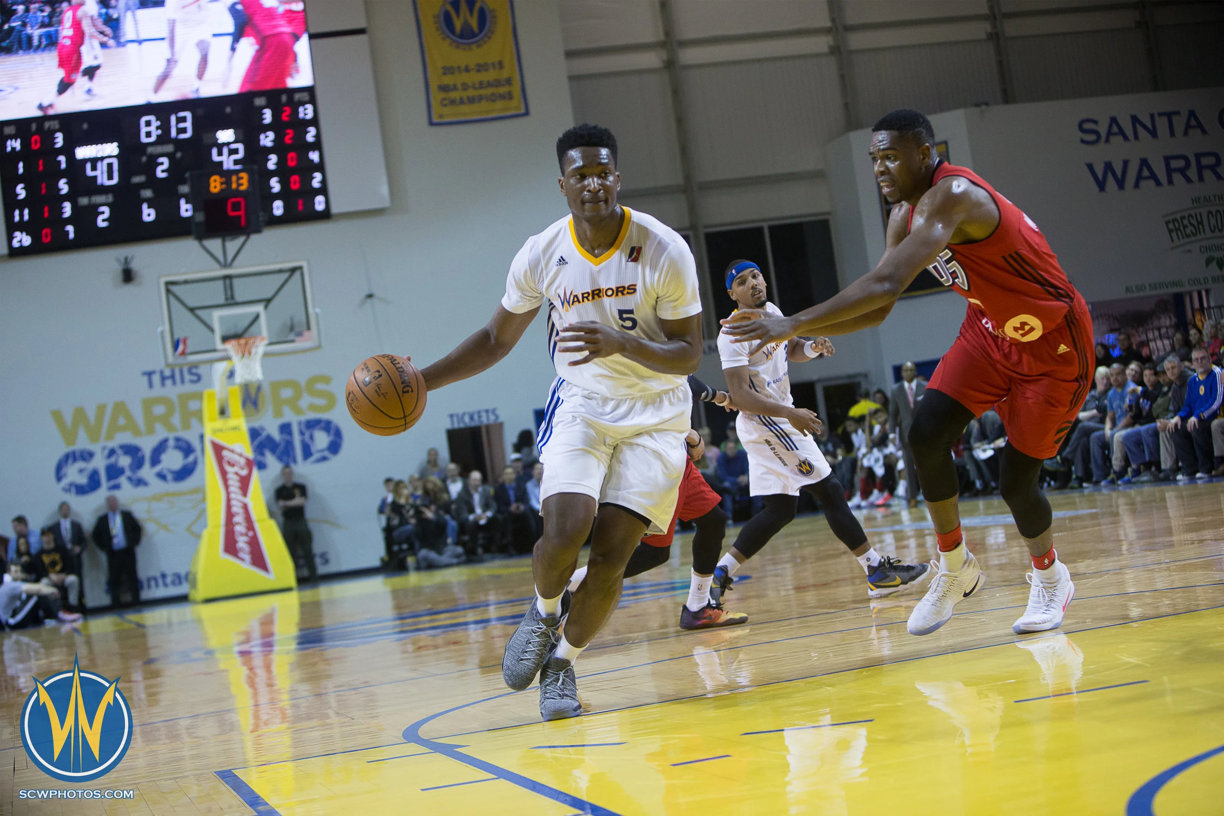 Santa Cruz Warriors game on 3/8/17 at Kaiser Permanente Arena in Santa Cruz, California. (Photo: Andrew Wheeler /SC Warriors 2017)