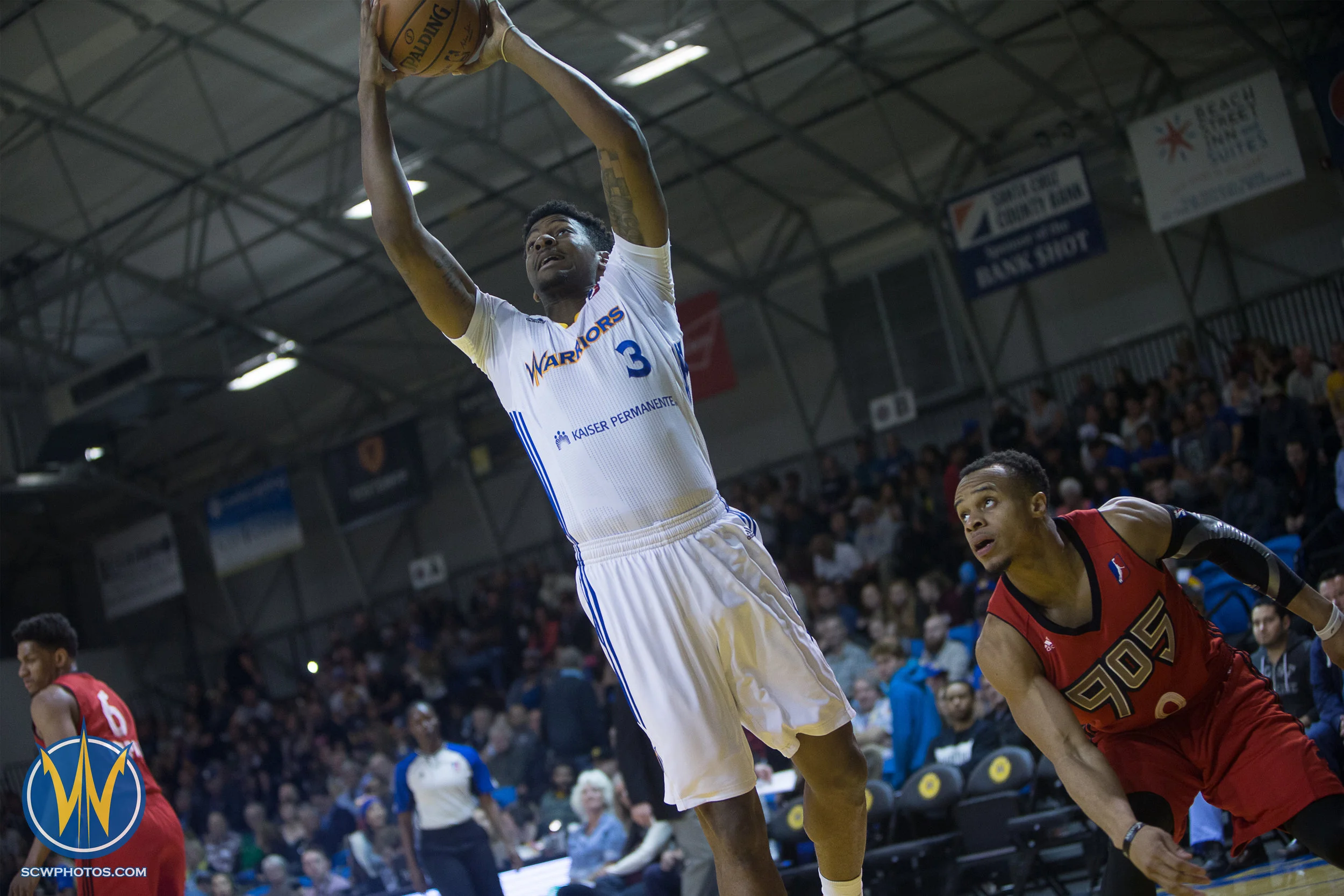 Santa Cruz Warriors game on 3/8/17 at Kaiser Permanente Arena in Santa Cruz, California. (Photo: Andrew Wheeler /SC Warriors 2017)