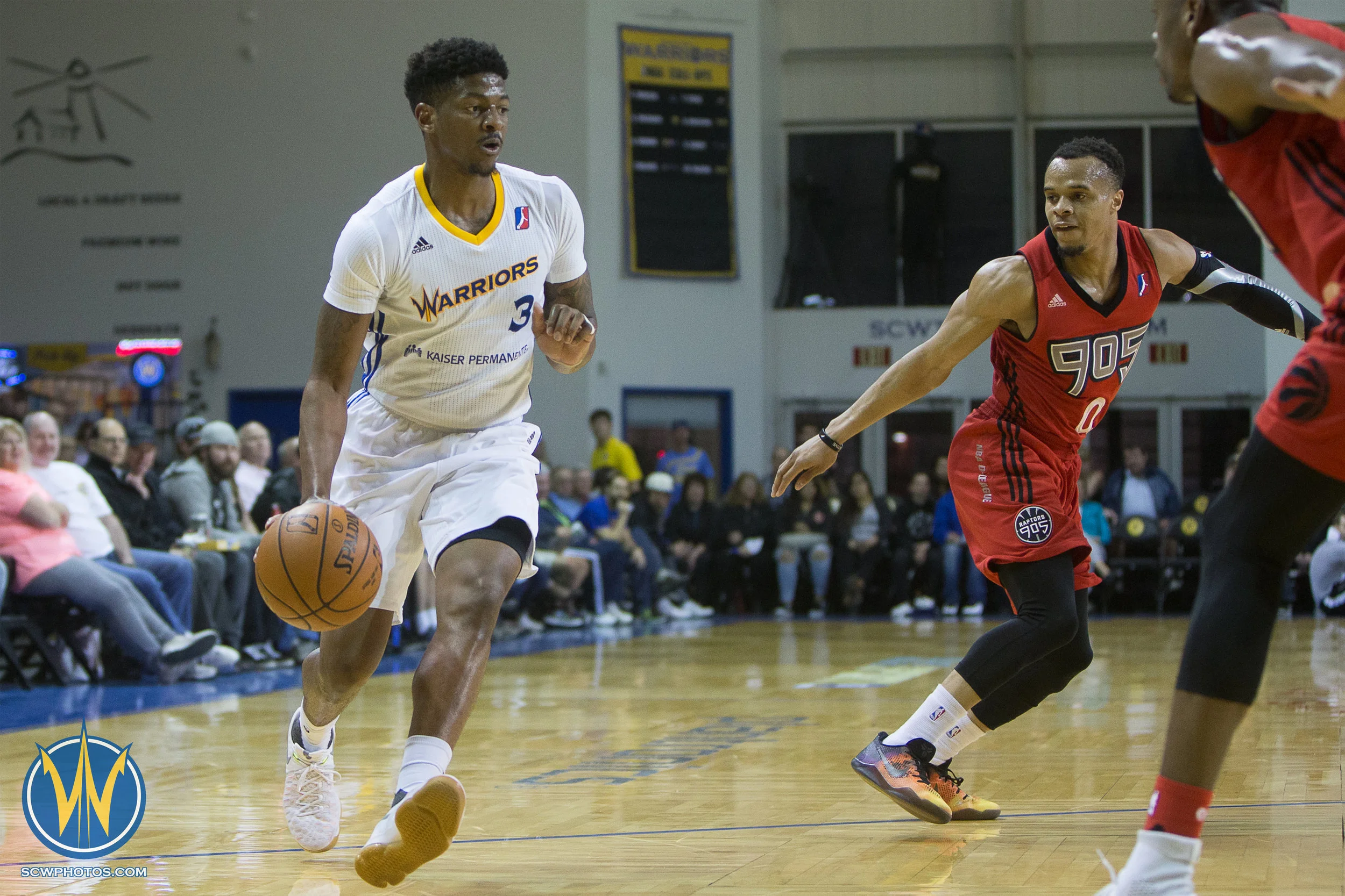 Santa Cruz Warriors game on 3/8/17 at Kaiser Permanente Arena in Santa Cruz, California. (Photo: Andrew Wheeler /SC Warriors 2017)