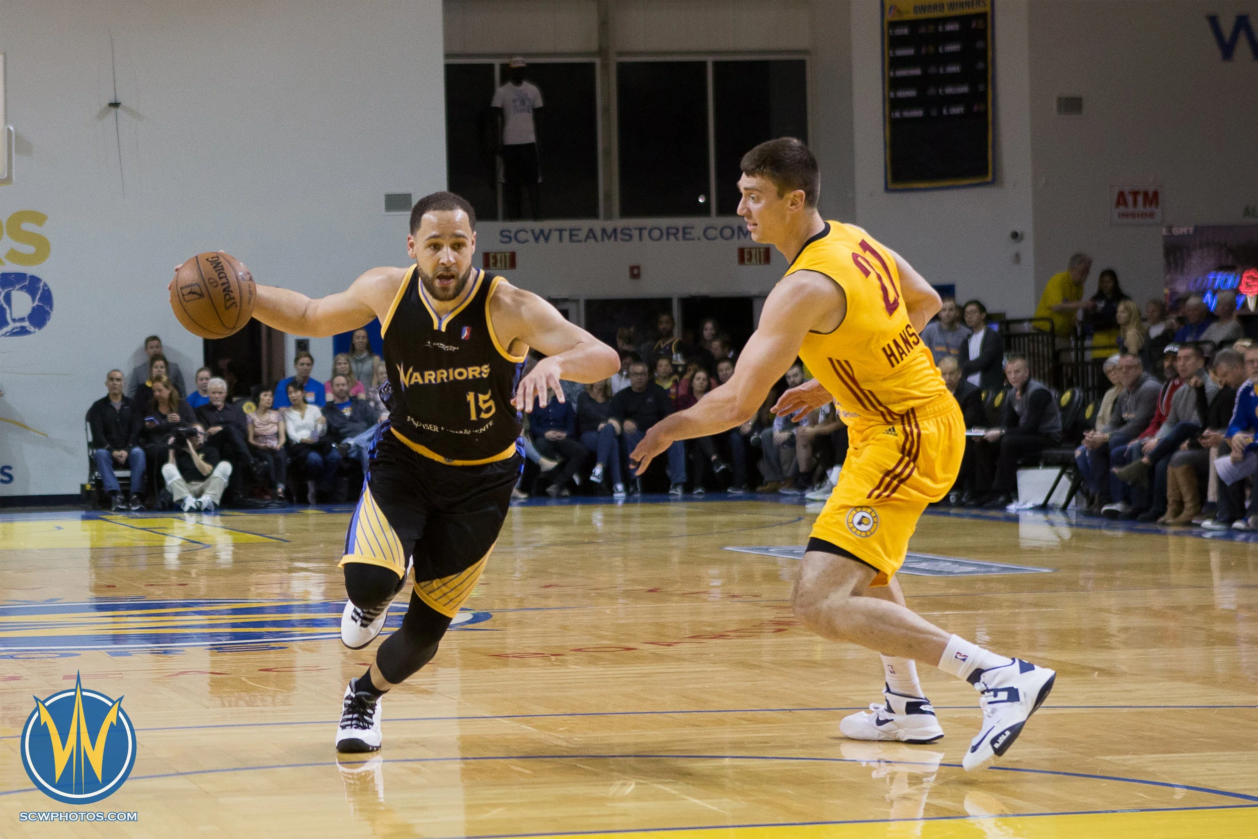 Santa Cruz Warriors game on 3/10/17 at Kaiser Permanente Arena in Santa Cruz, California. (Photo: Andrew Wheeler /SC Warriors 2017)