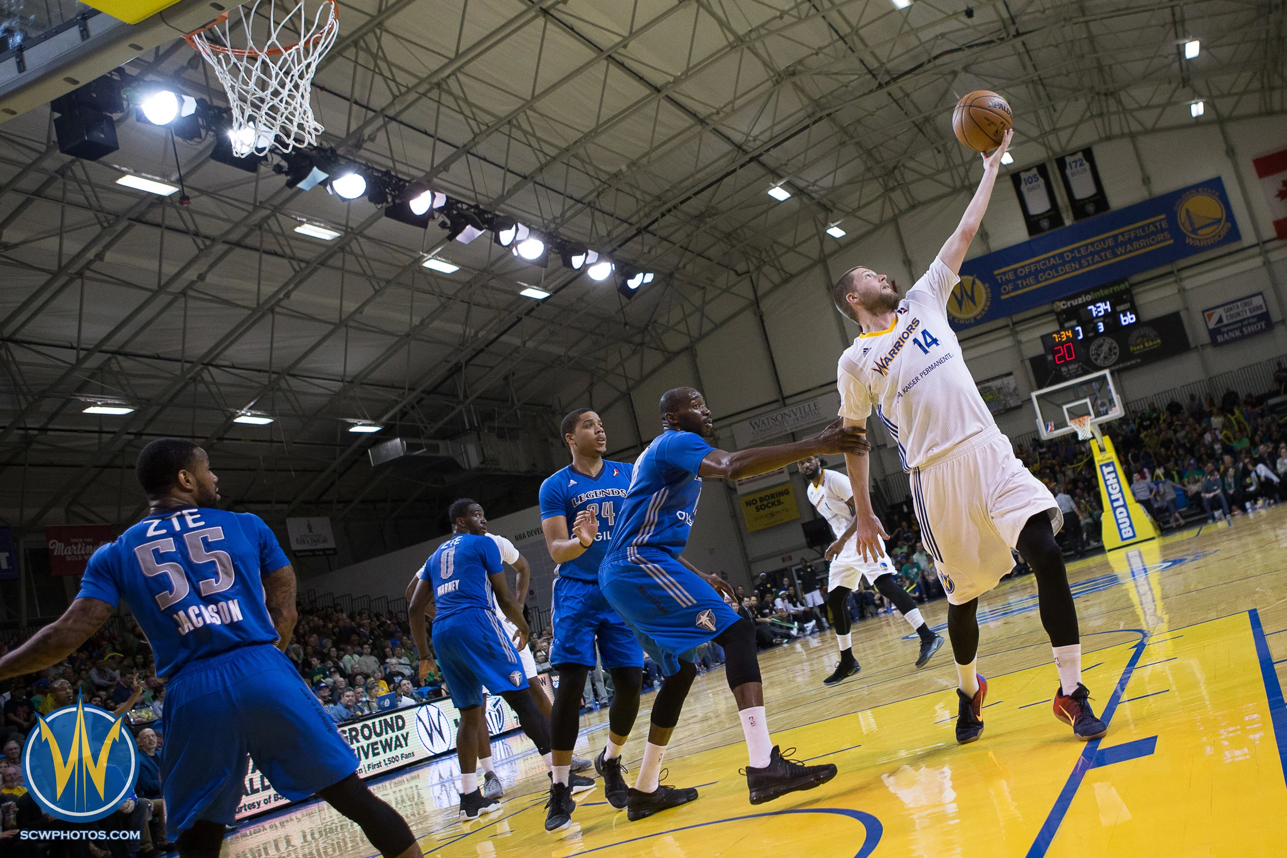 Santa Cruz Warriors game on 3/17/17 at Kaiser Permanente Arena in Santa Cruz, California. (Photo: (Andrew Wheeler) /SC Warriors 2017)