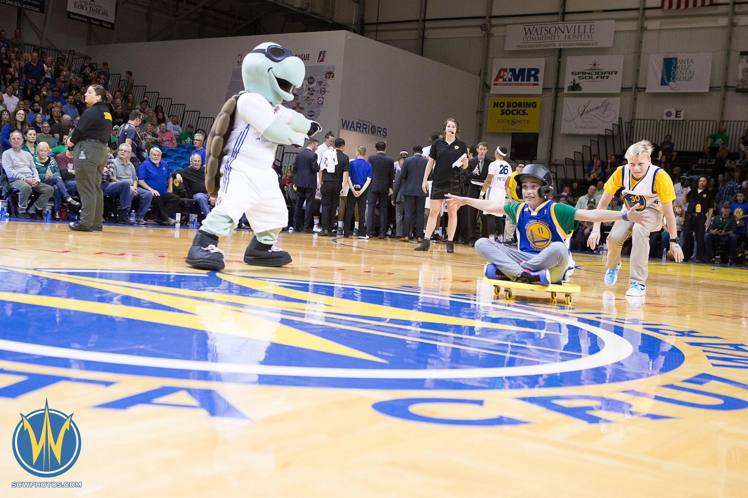 Santa Cruz Warriors game on 3/17/17 at Kaiser Permanente Arena in Santa Cruz, California. (Photo: (Andrew Wheeler) /SC Warriors 2017)