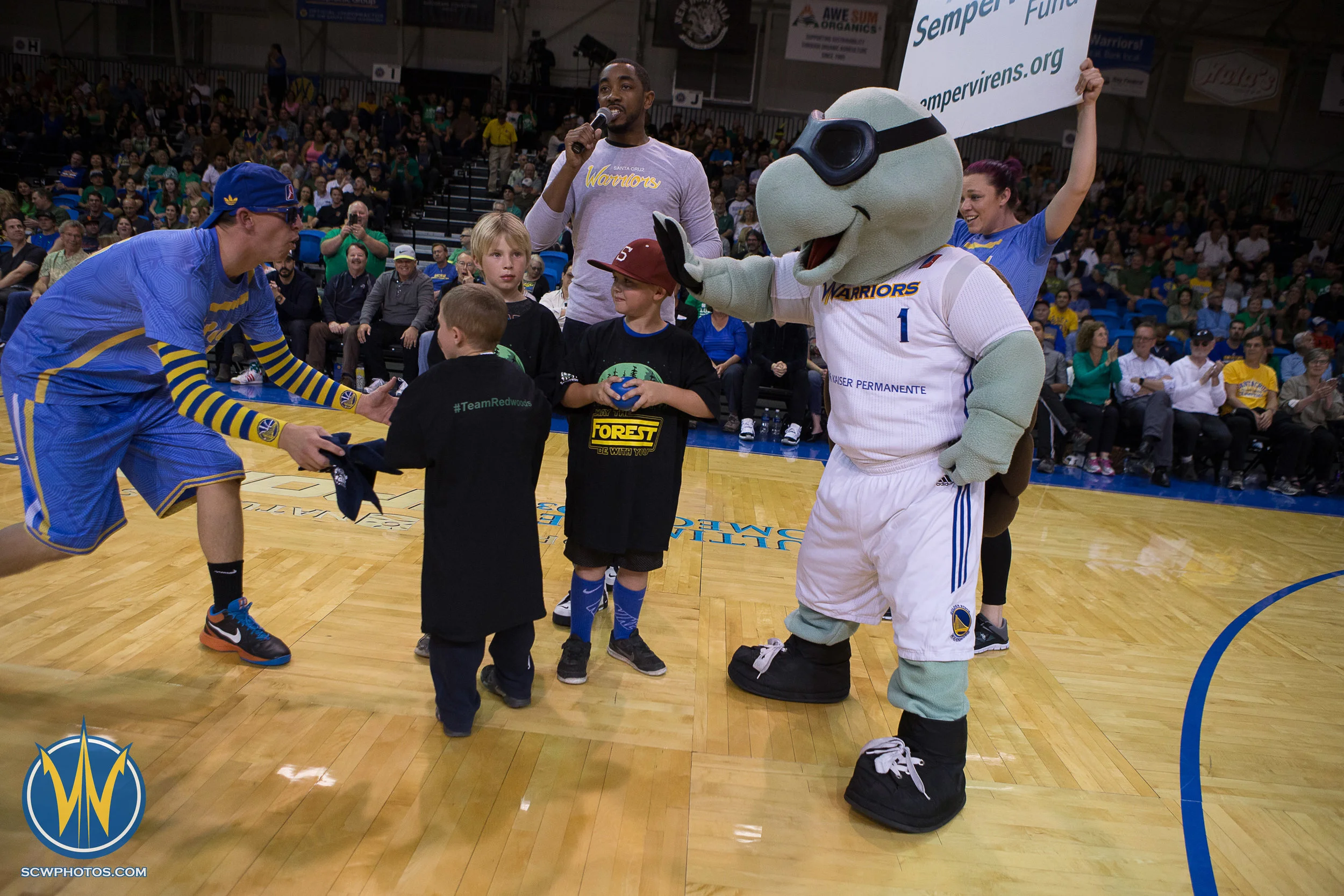 Santa Cruz Warriors game on 3/17/17 at Kaiser Permanente Arena in Santa Cruz, California. (Photo: (Andrew Wheeler) /SC Warriors 2017)