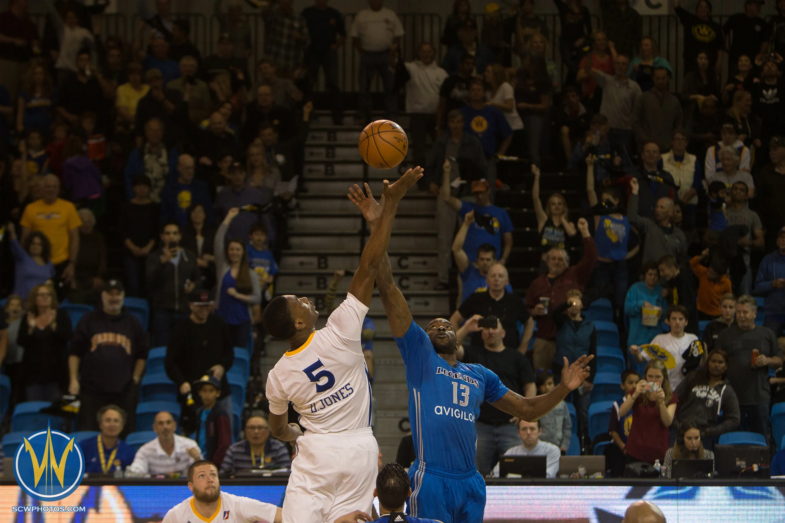Santa Cruz Warriors game on 3 /18/17 at Kaiser Permanente Arena in Santa Cruz, California. (Photo: Andrew Wheeler /SC Warriors 2017)