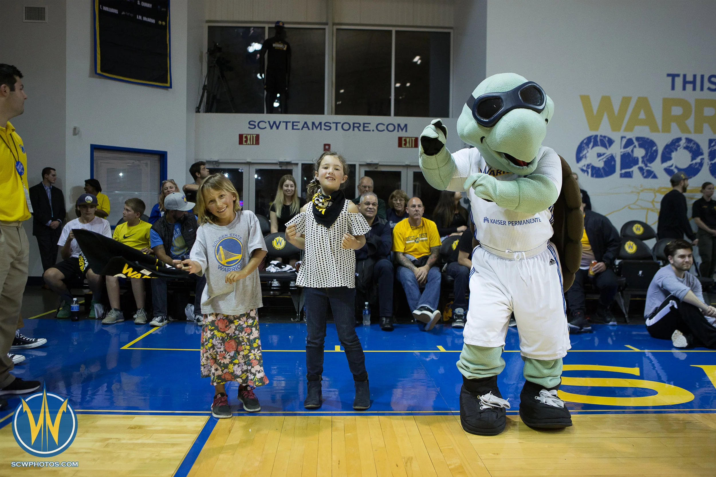 Santa Cruz Warriors game on 3 /18/17 at Kaiser Permanente Arena in Santa Cruz, California. (Photo: Andrew Wheeler /SC Warriors 2017)
