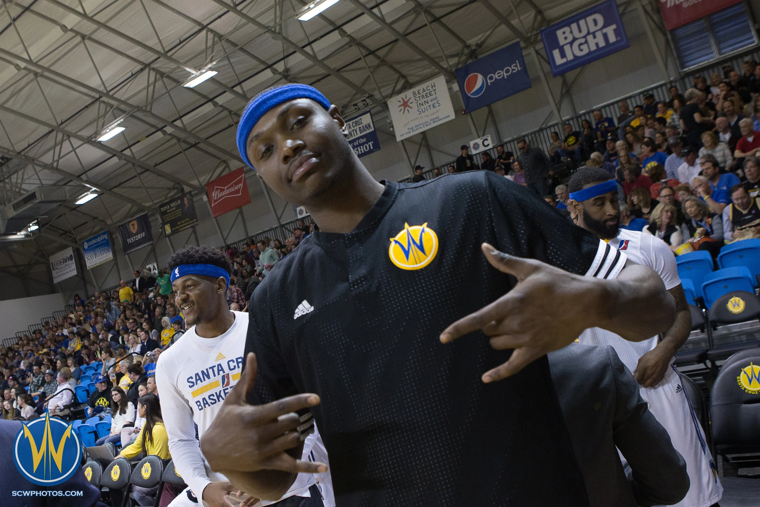 Santa Cruz Warriors game on 3 /31/17 at Kaiser Permanente Arena in Santa Cruz, California. (Photo: Andrew Wheeler /SC Warriors 2017)