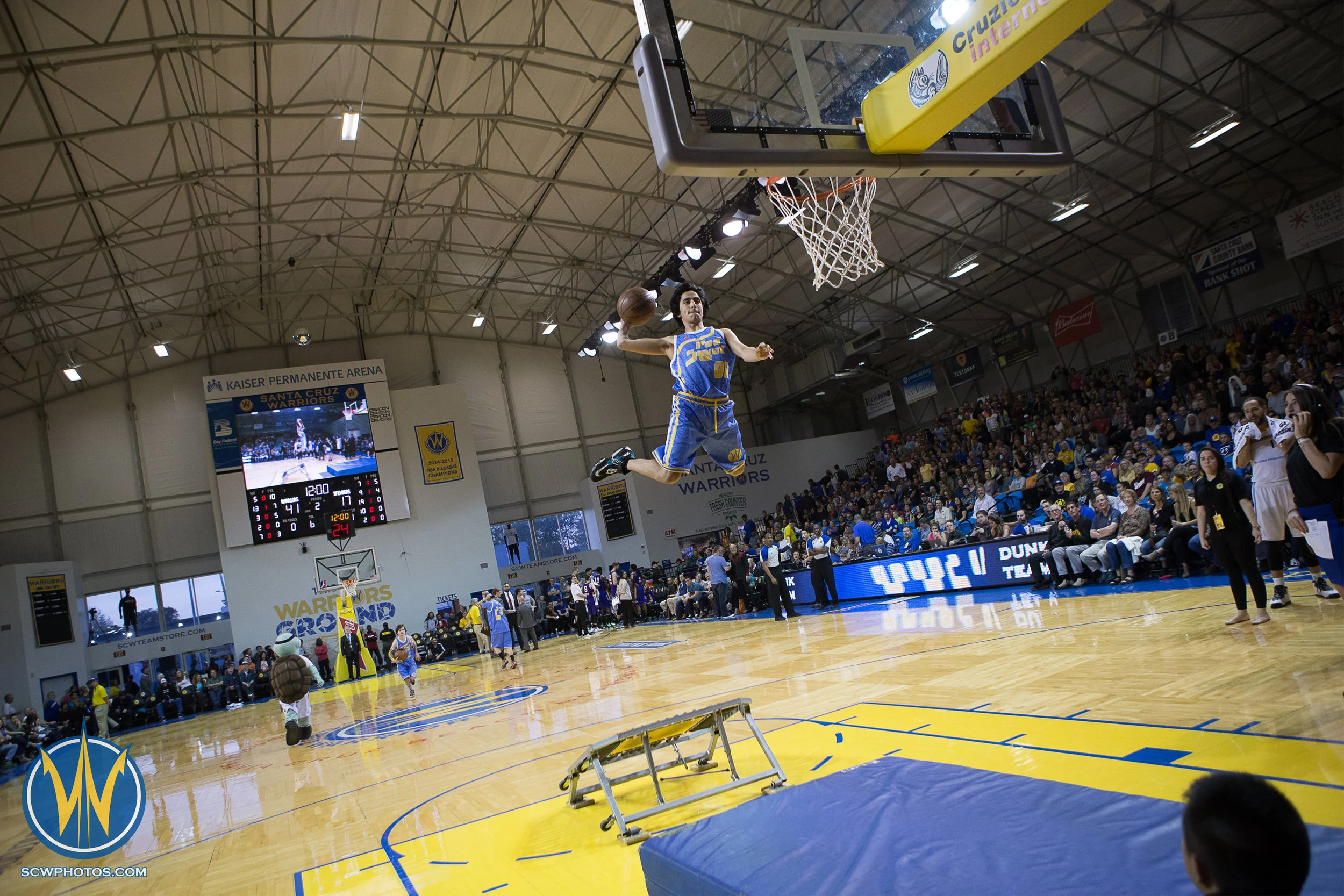 Santa Cruz Warriors game on 3 /31/17 at Kaiser Permanente Arena in Santa Cruz, California. (Photo: Andrew Wheeler /SC Warriors 2017)
