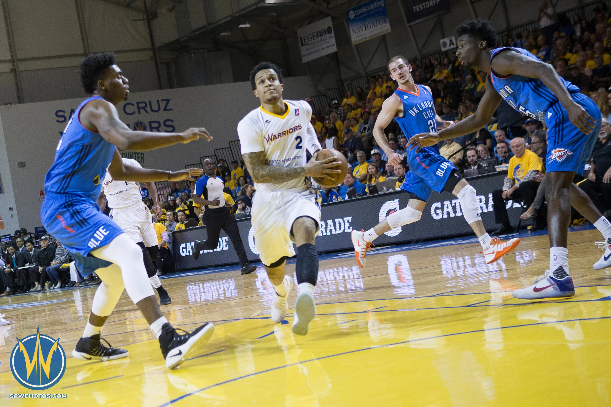 Santa Cruz Warriors game on 4 /5/17 at Kaiser Permanente Arena in Santa Cruz, California. (Photo: Andrew Wheeler /SC Warriors 2017)