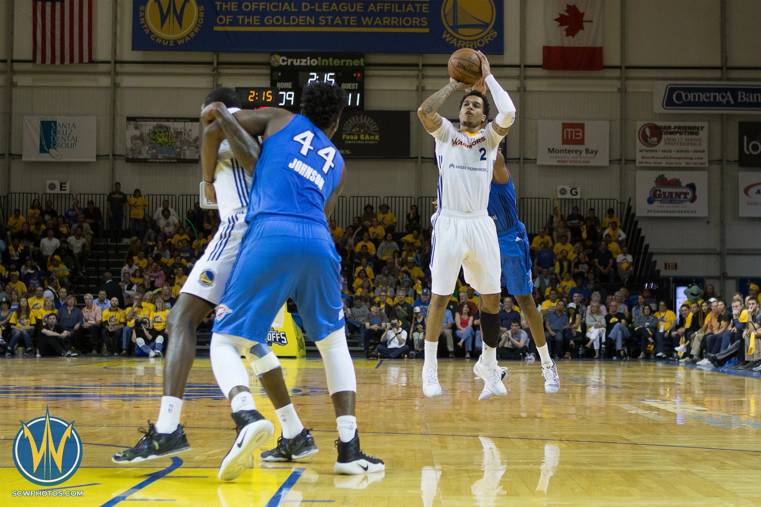 Santa Cruz Warriors game on 4 /5/17 at Kaiser Permanente Arena in Santa Cruz, California. (Photo: Andrew Wheeler /SC Warriors 2017)