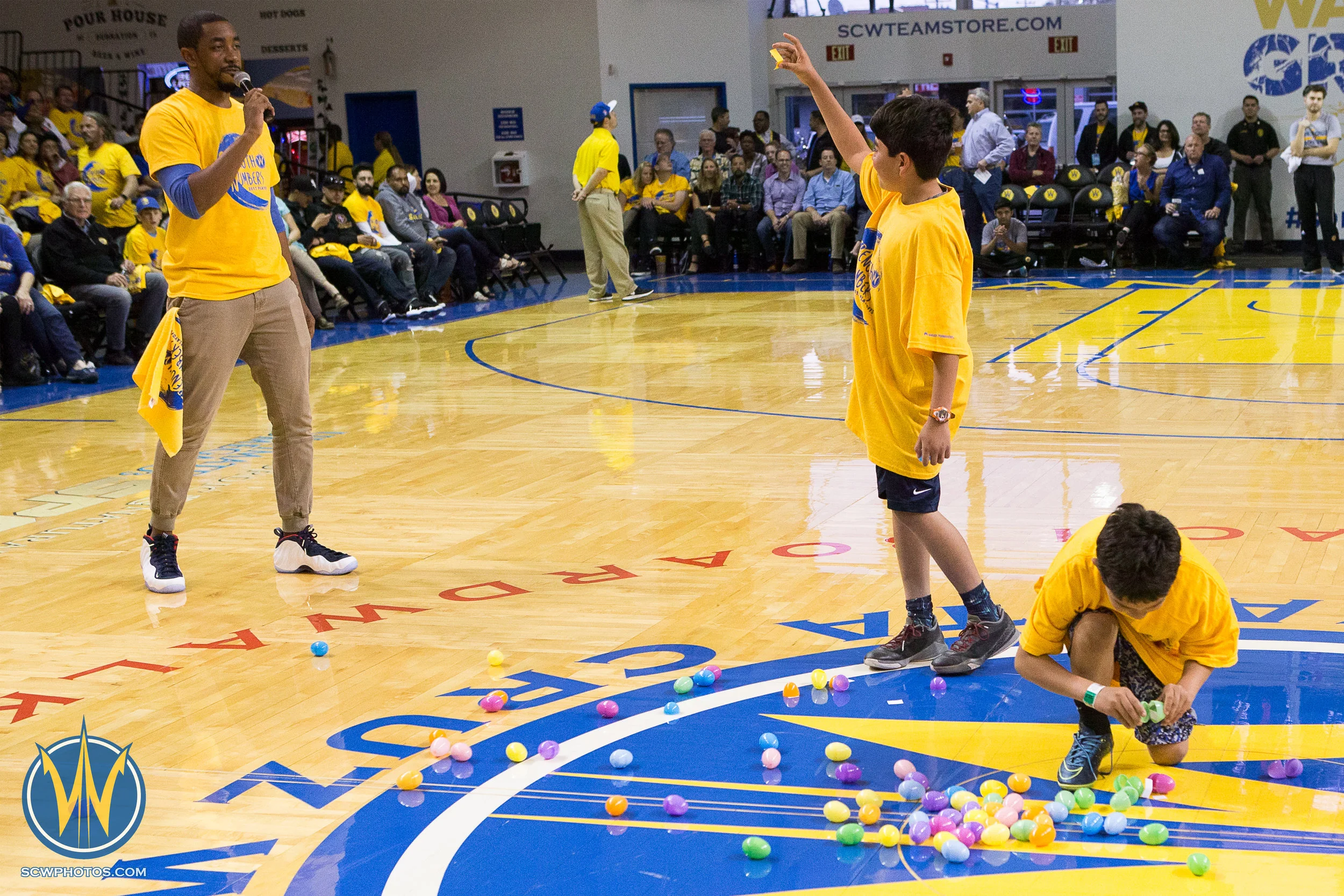 Santa Cruz Warriors game on 4 /5/17 at Kaiser Permanente Arena in Santa Cruz, California. (Photo: Andrew Wheeler /SC Warriors 2017)