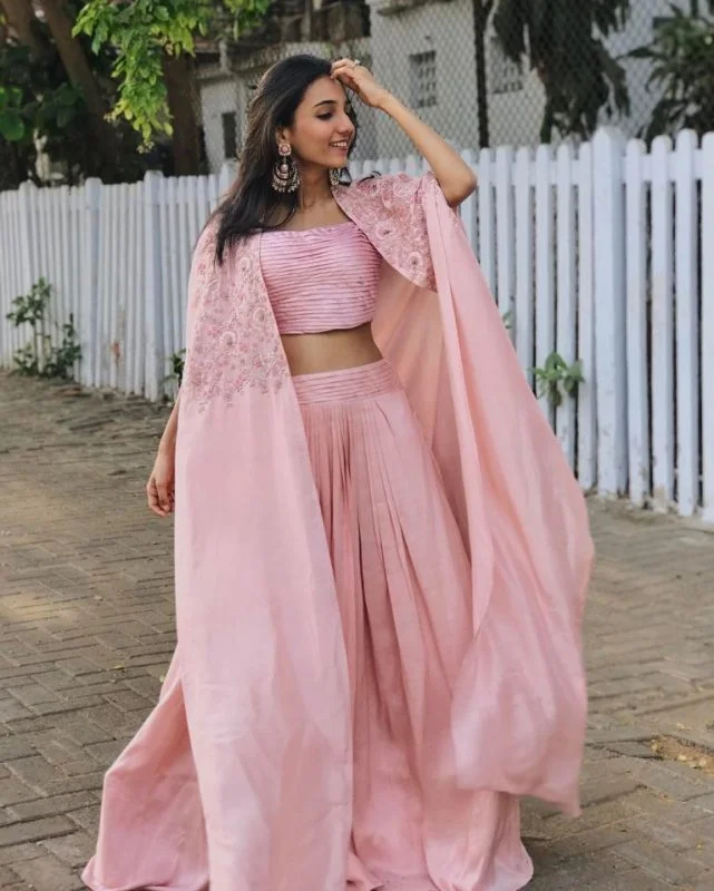 Outfit By: Disha Patil Pret Couture , Mumbai