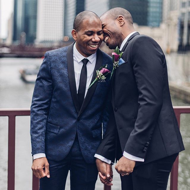 So much love ❤️ @starane7 @czar2011 #chicagoelopement #elope #chicagocityhall #chicagowedding #elopement #intimatewedding #courthousewedding