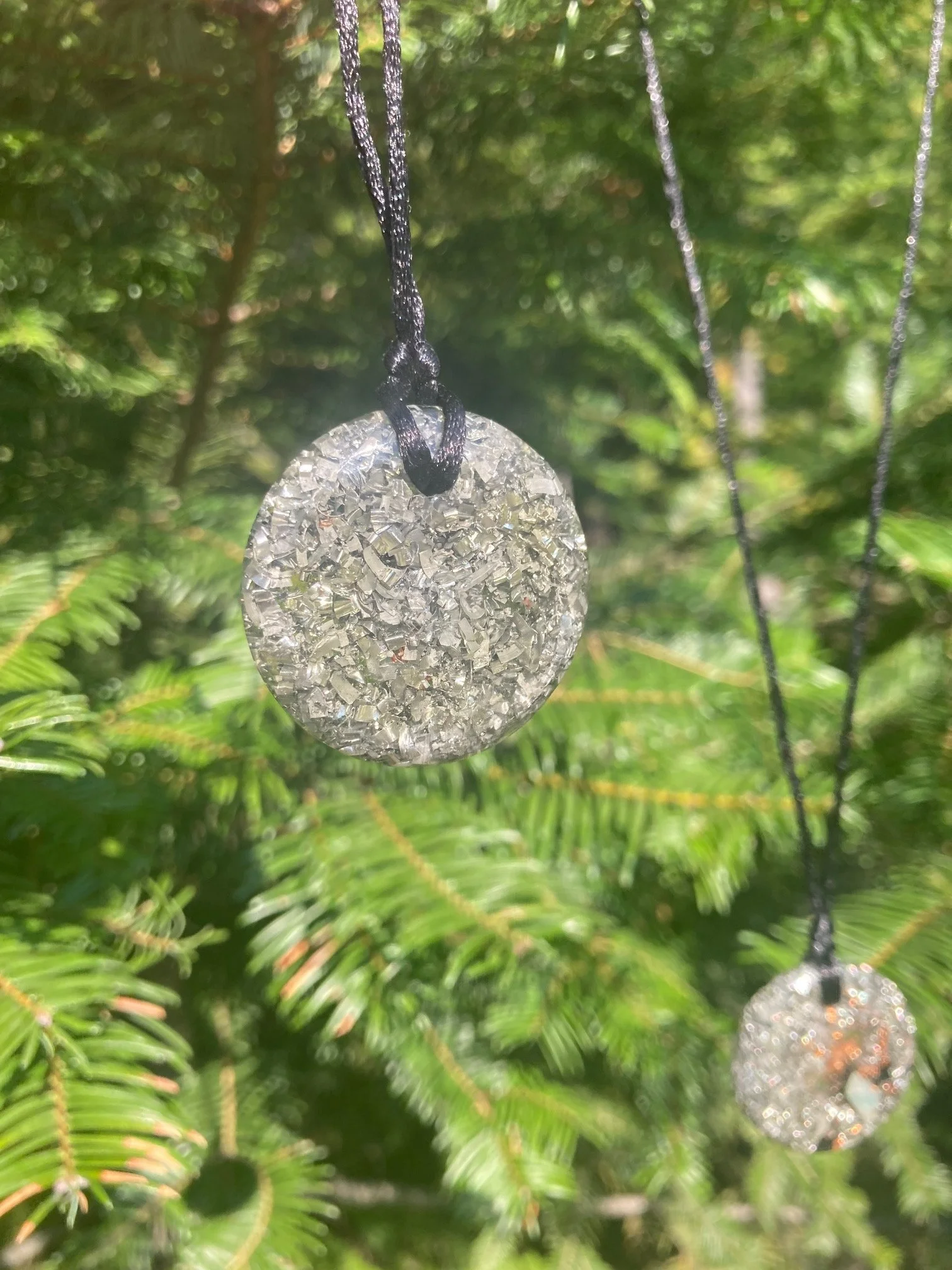 basic orgonite pendant 3.jpg