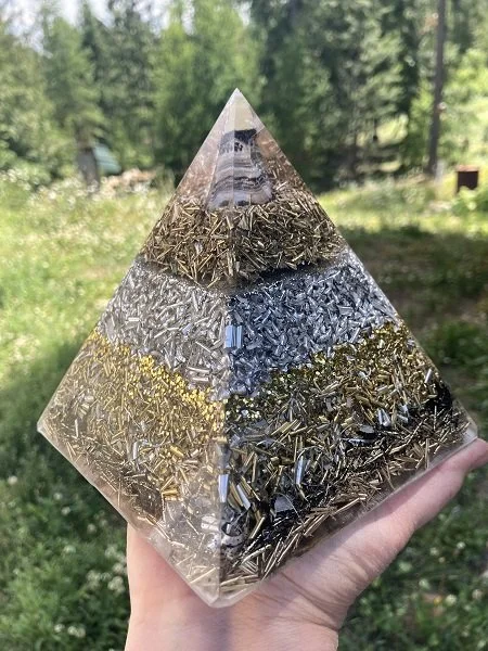 zebra calcite pyramid.jpg