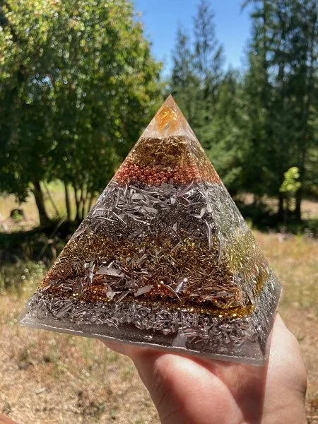 citrine pyramid 2.jpg