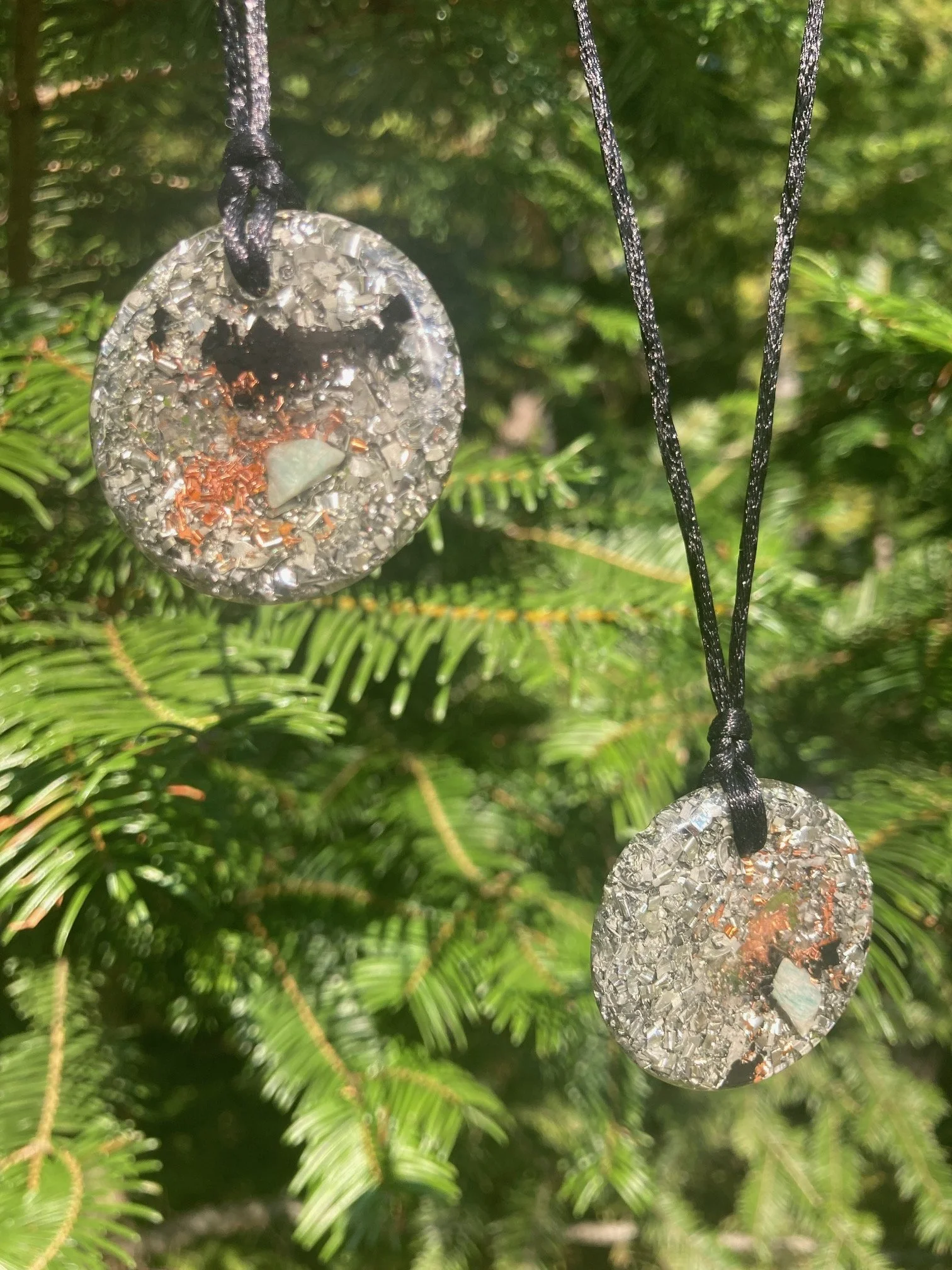 basic orgonite pendant 1.jpg
