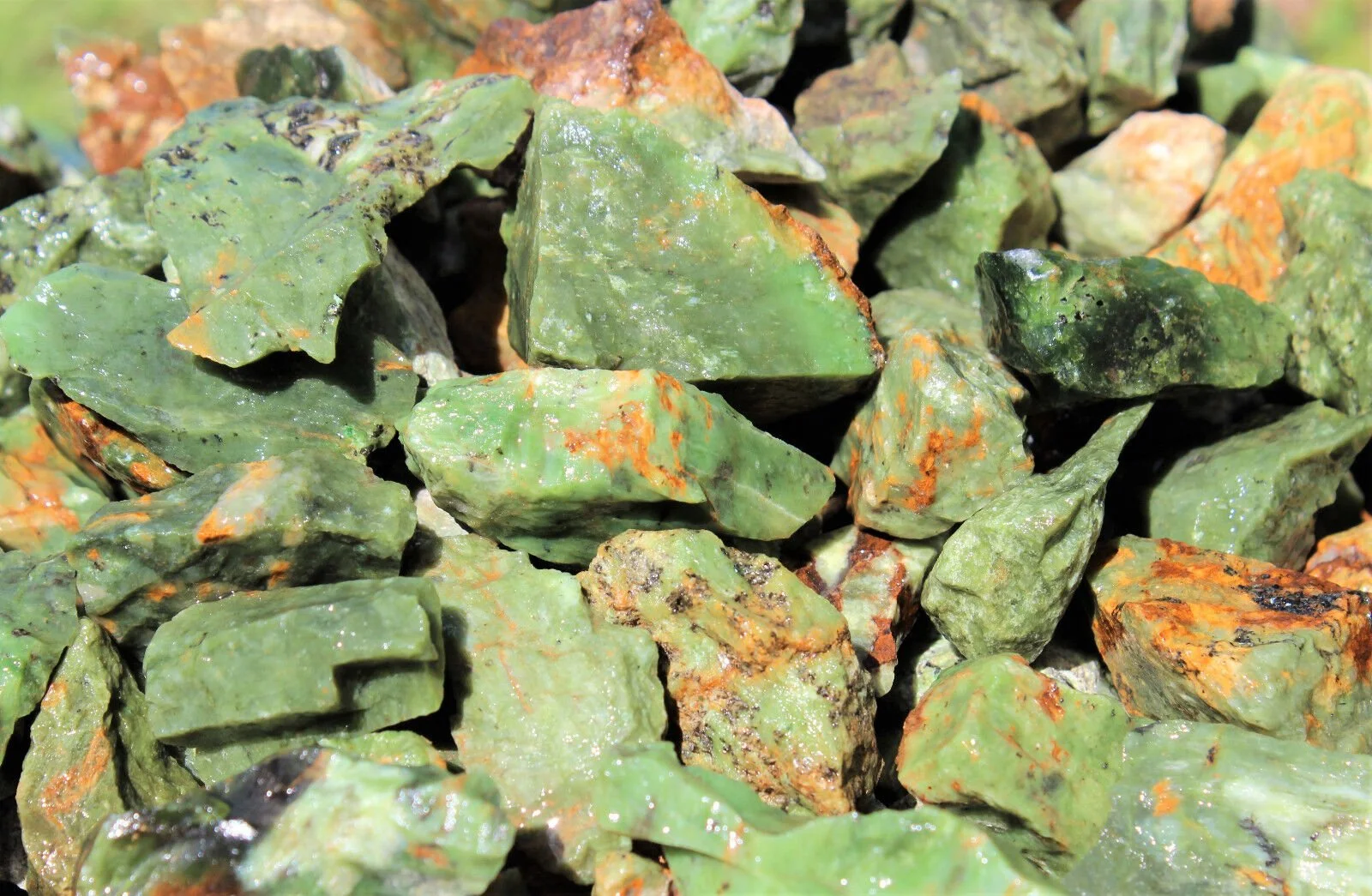 1 raw chrysophrase.jpg