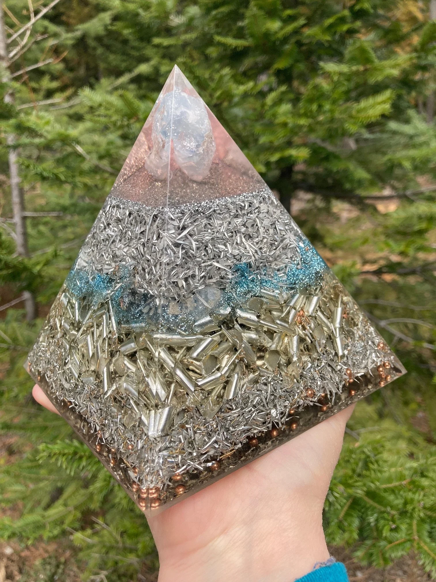 celestite pyramid 1.jpg