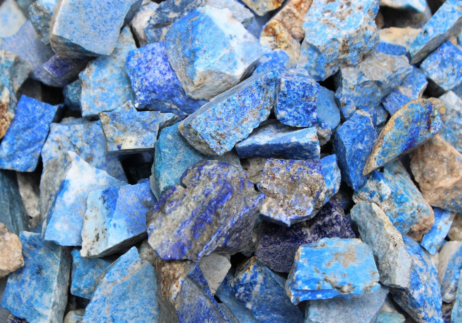 1 raw lapis.jpg