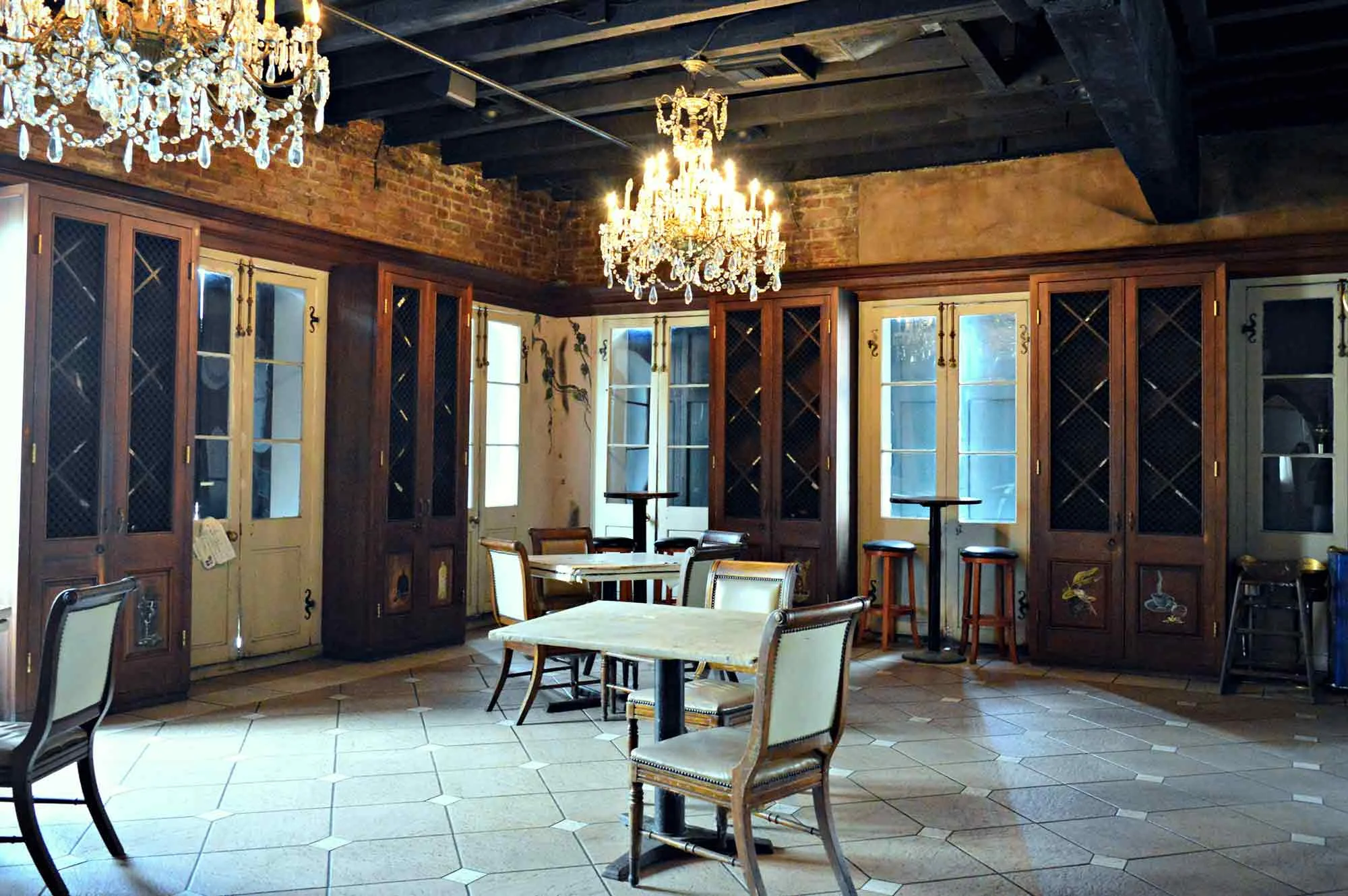 Belle Epoque Absinthe Parlor