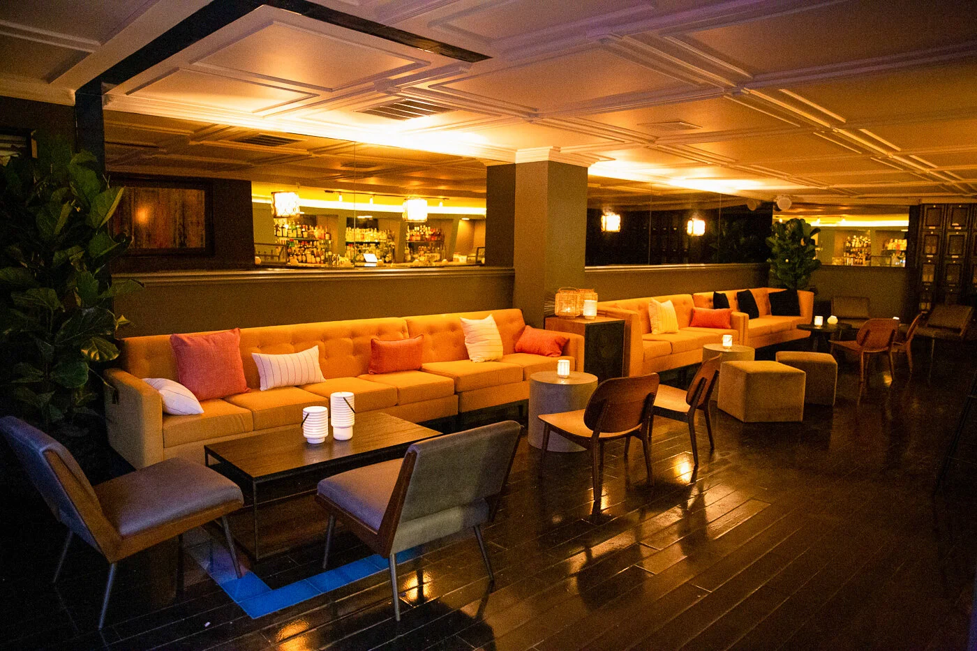 Bar Sopra interior.jpg