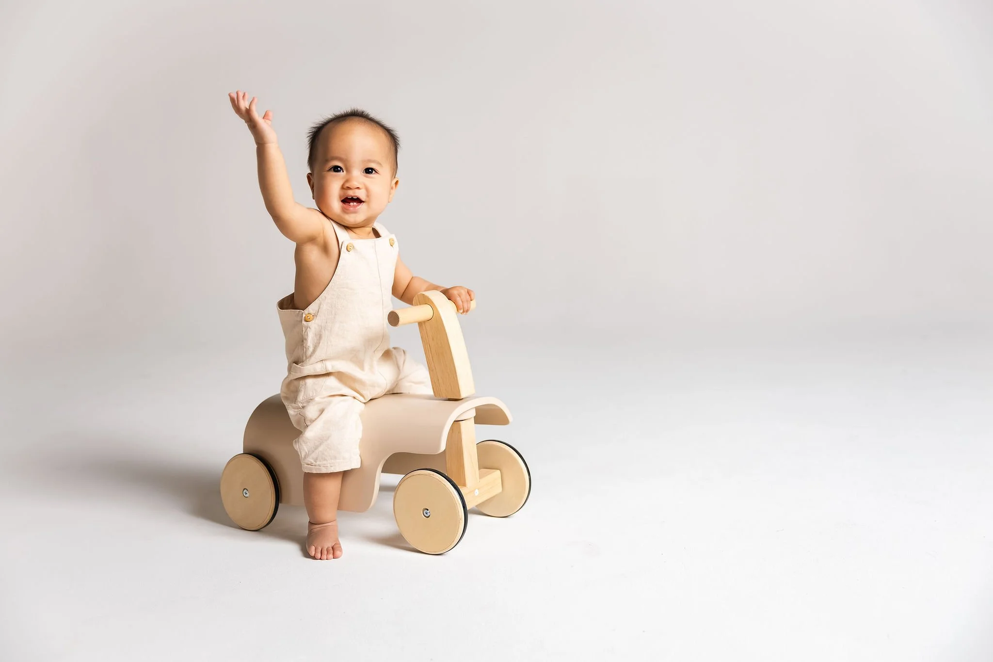 Fun candid family photographer in Los Angeles in studio, kids photography 