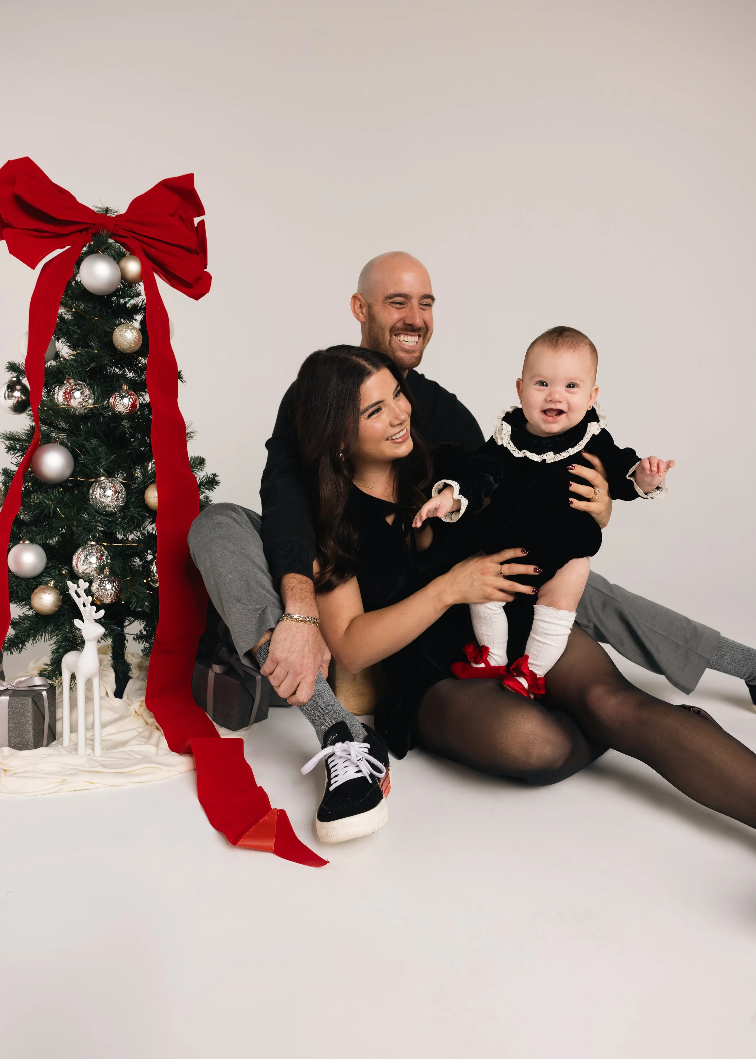 Holiday Christmas Family Photography in Los Angeles, Orange County, Santa Monica, and San Fernando Valley