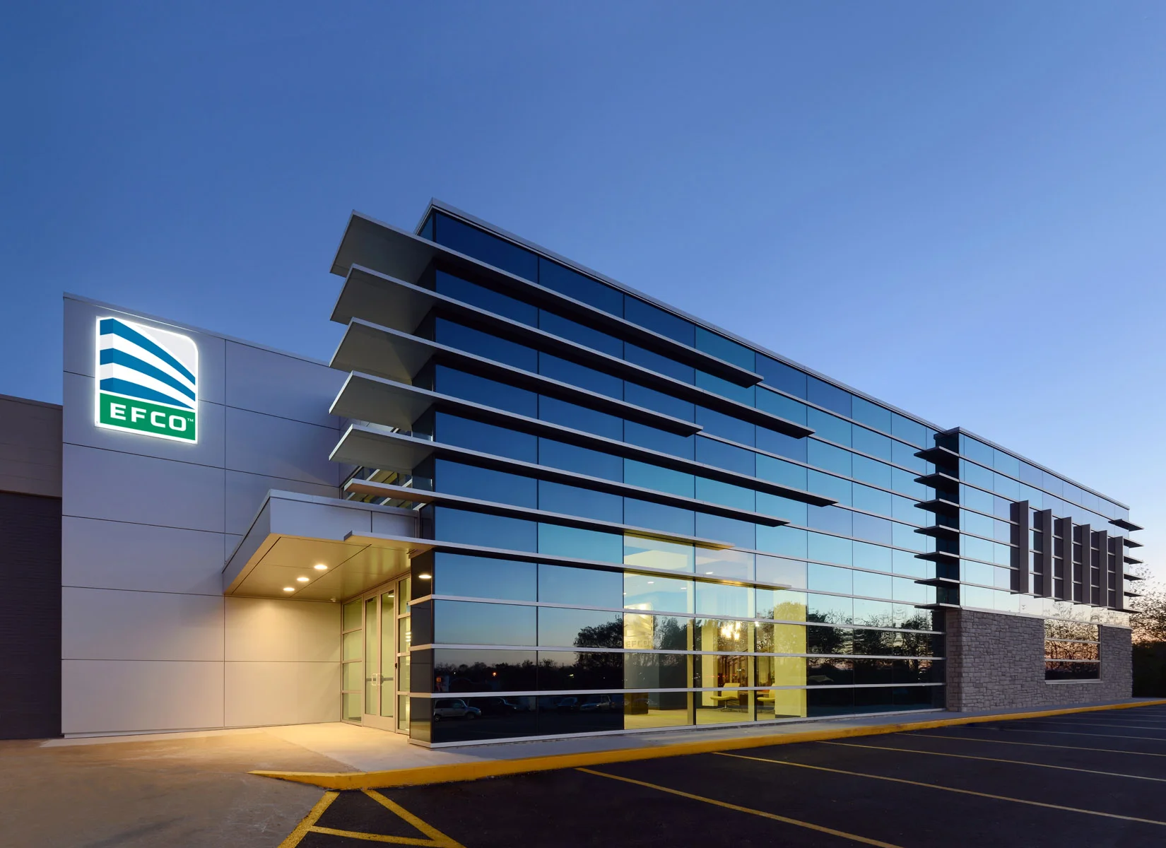 EFCO-Ext-02-MedRes.jpg