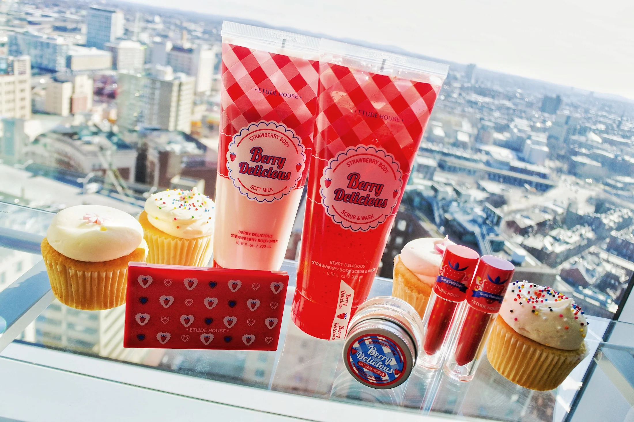 Dreaming of Strawberries - Etude House Spring 2016 Berry Delicious Collection